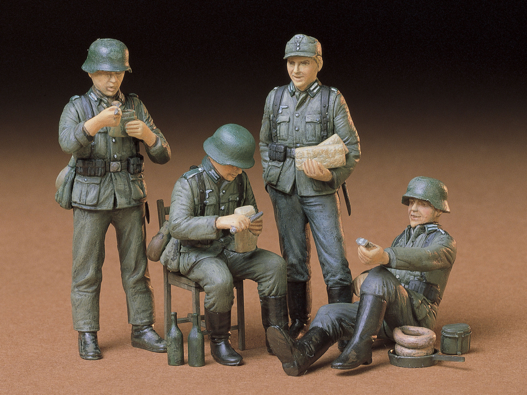 tamiya-135-german-soldiers-at-rest