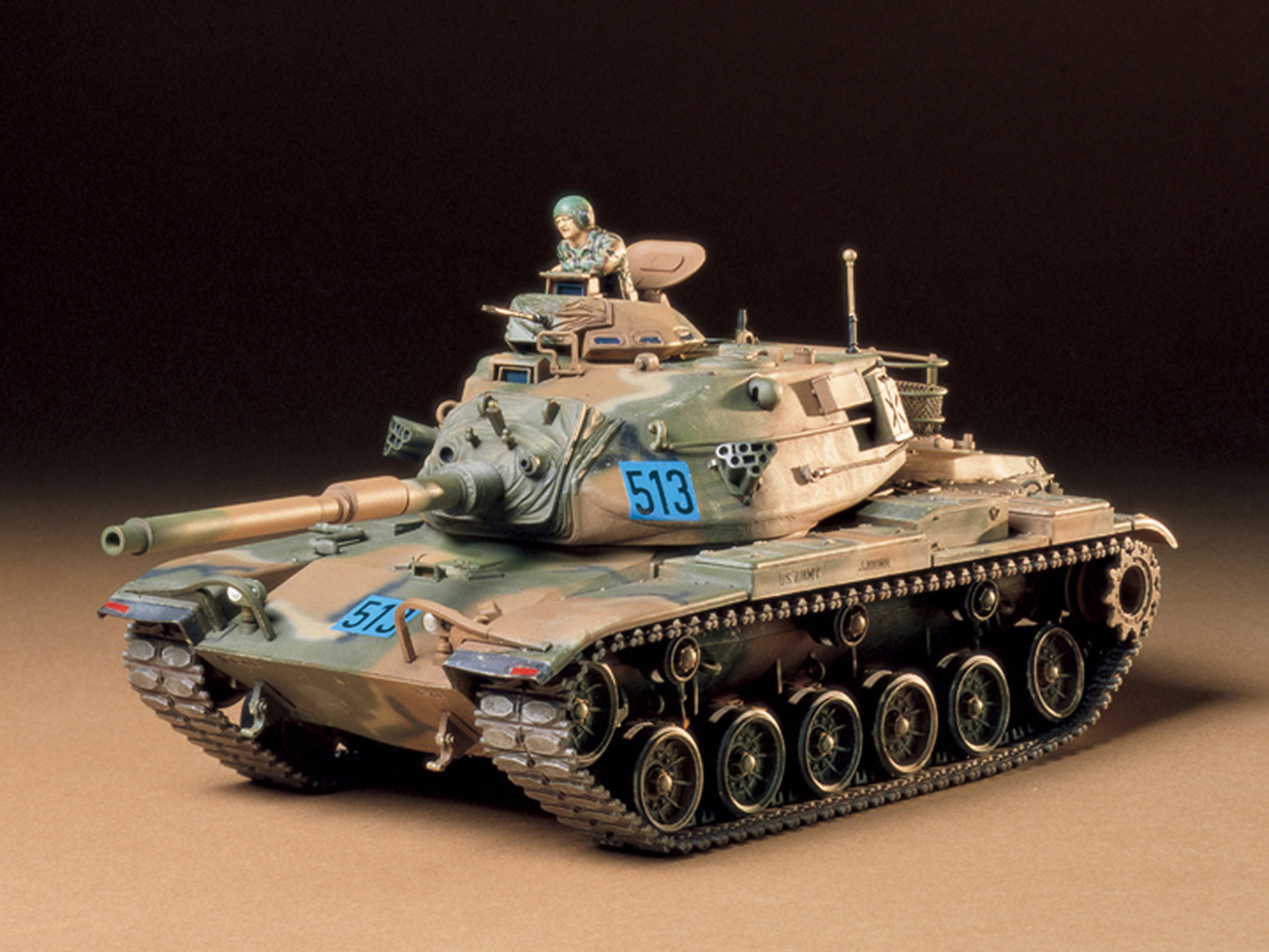 tamiya-135-us-m60a3-105mm-gun-tank