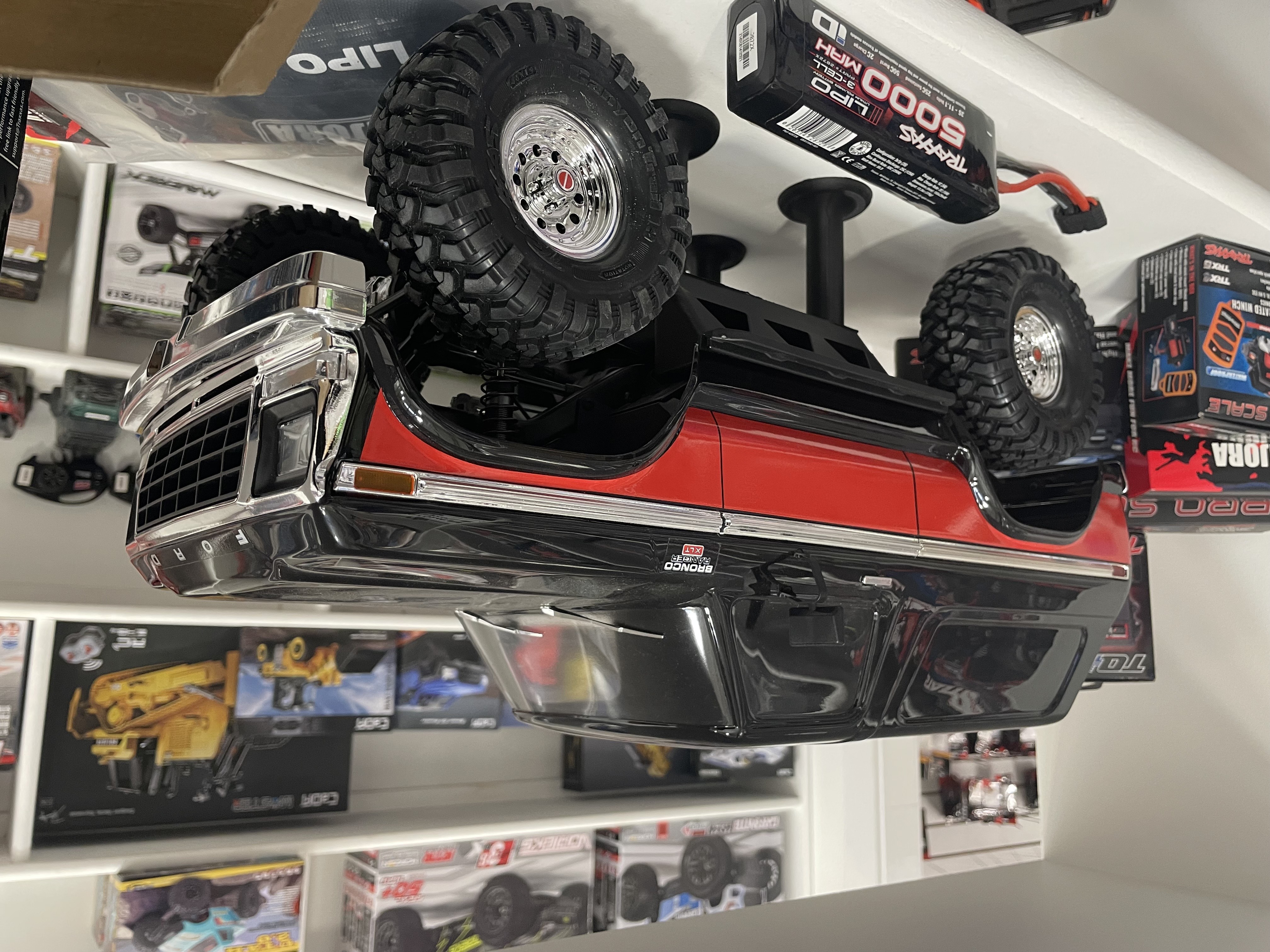 Open box Ford Bronco Ranger TRX-4 (Damaged window wiper)