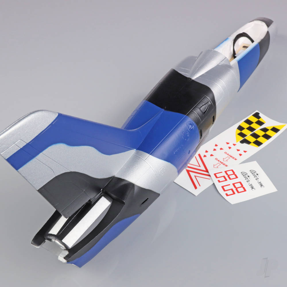 fuselage-painted-for-l-39