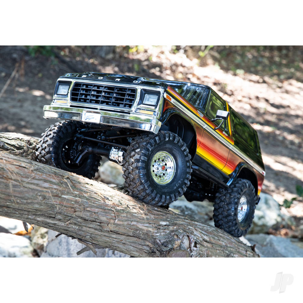 Traxxas TRX-4 1979 Ford Bronco 1:10 4X4 Electric RTD All-Terrain Crawler, Red (+ TQ 2-ch, XL-5 HV, Titan 550, Clipless Body)-6