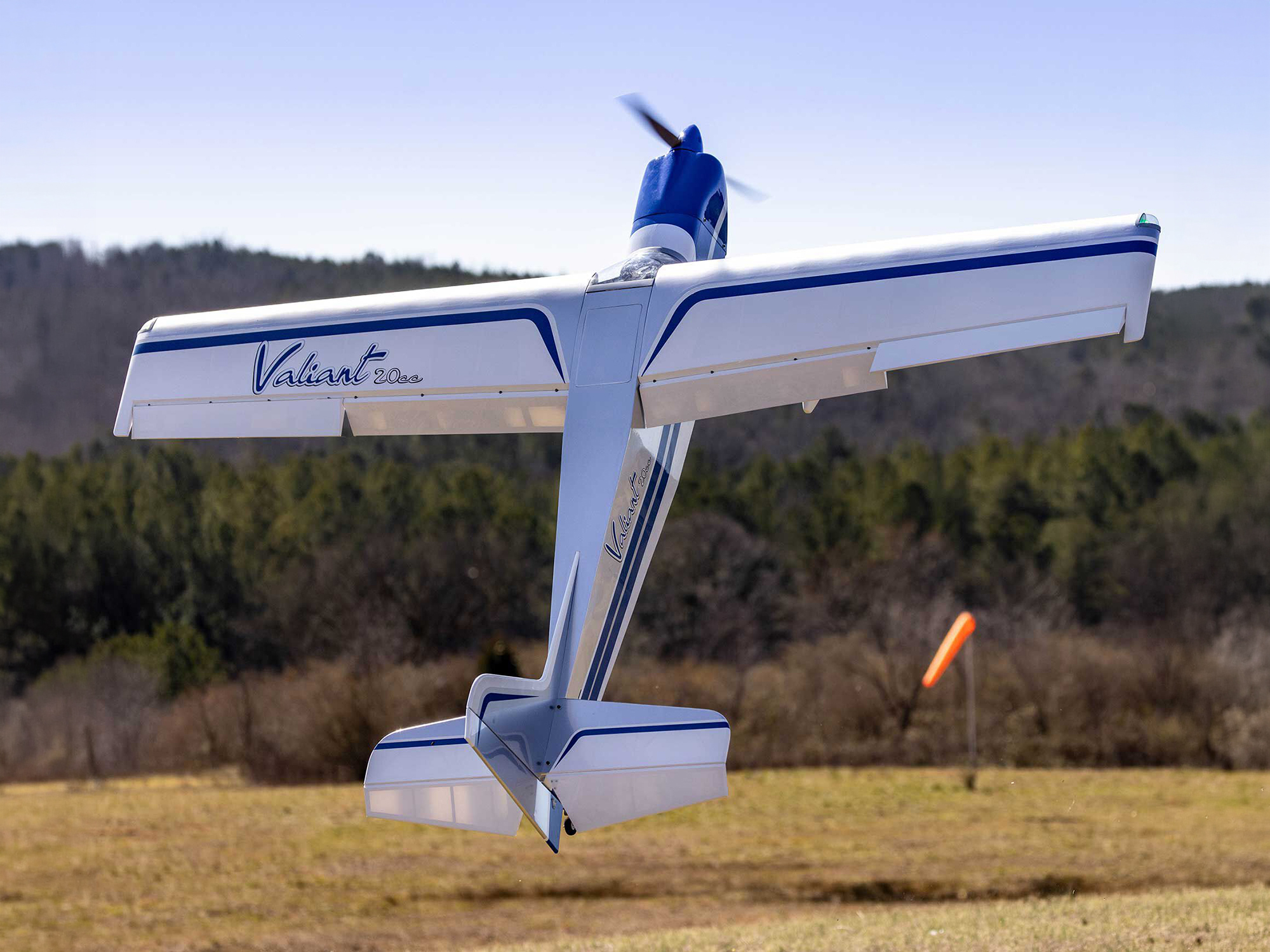 Valiant 20cc EP PNP, 86.5"-29