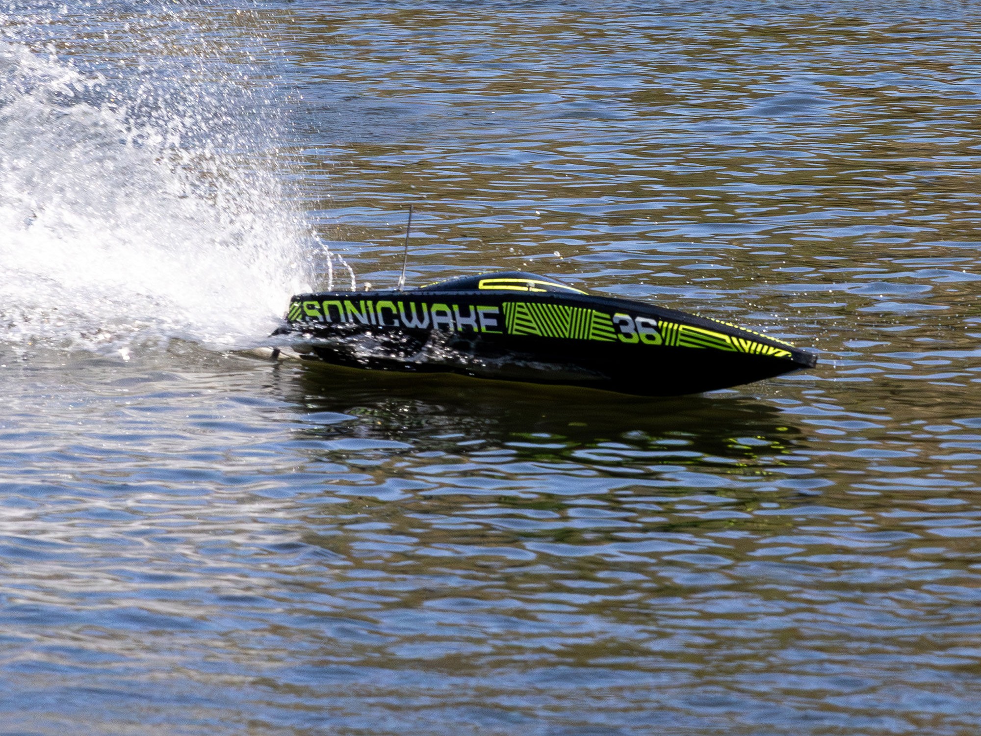 Sonicwake 36" V3 Self-Righting V-Hull Boat RTR, Black-28