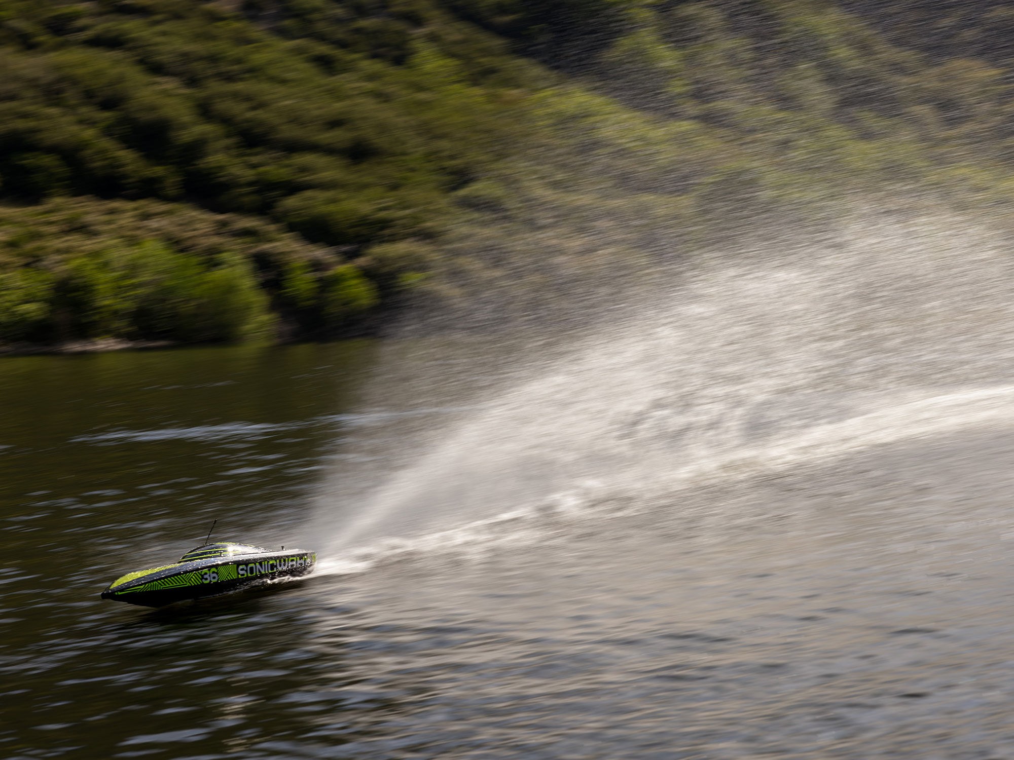 Sonicwake 36" V3 Self-Righting V-Hull Boat RTR, Black-29