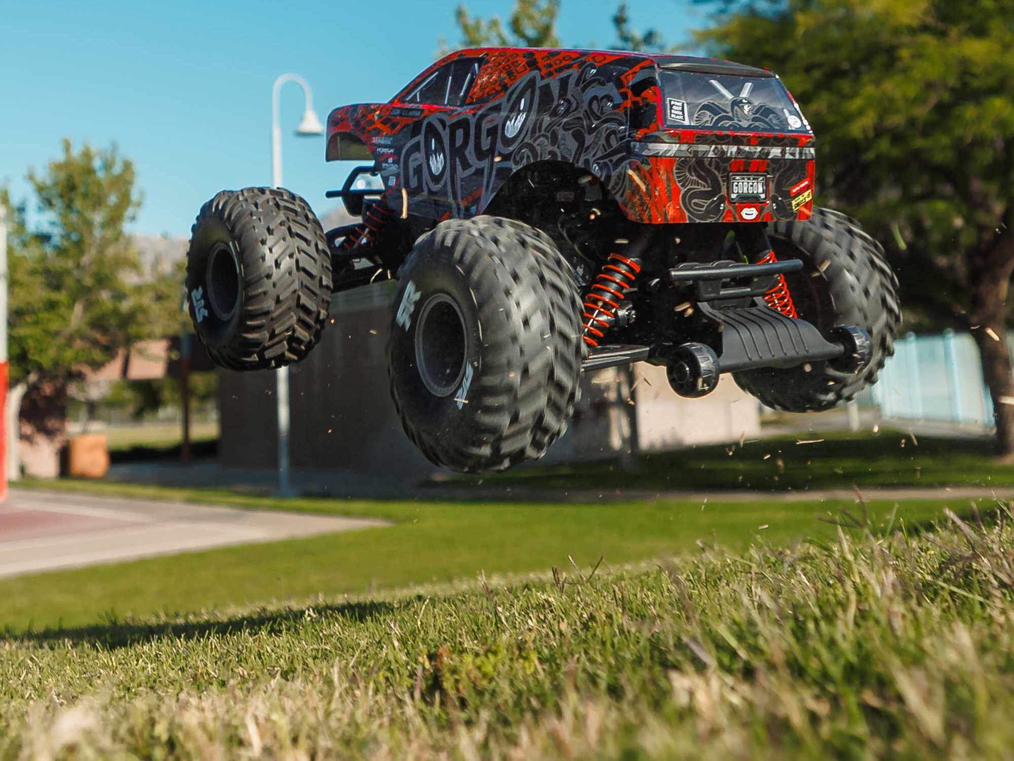 1/10 GORGON 223S 2WD RTR Monster Truck, Red/Black-29