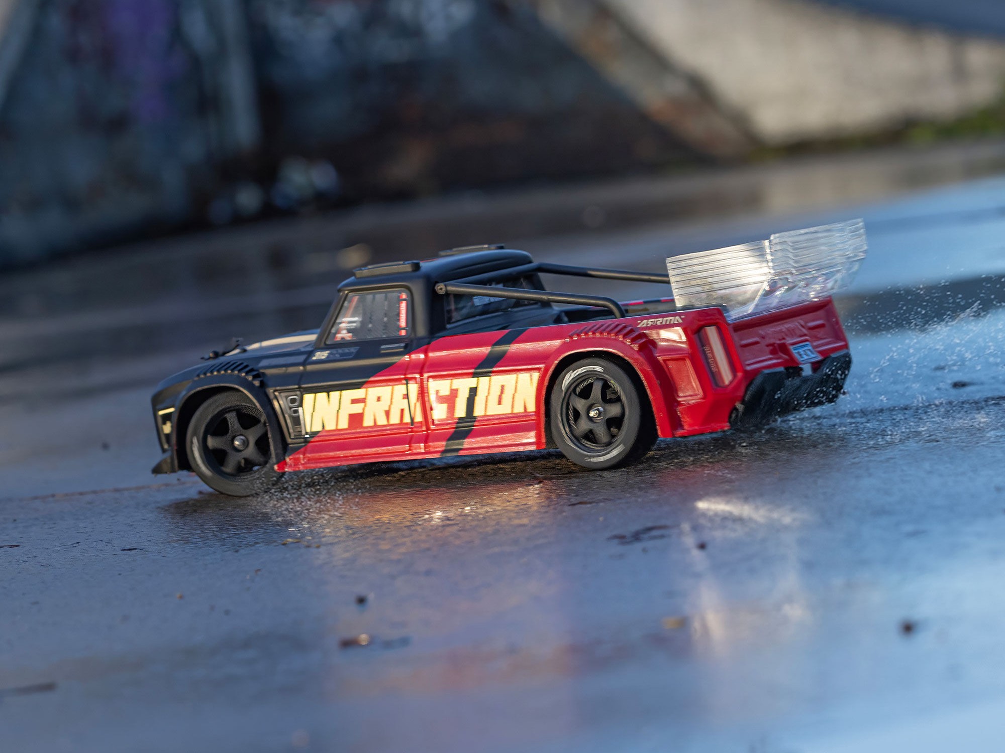 1/8 INFRACTION 223S DSC 4X4 RTR Street Bash, Red/Black-16