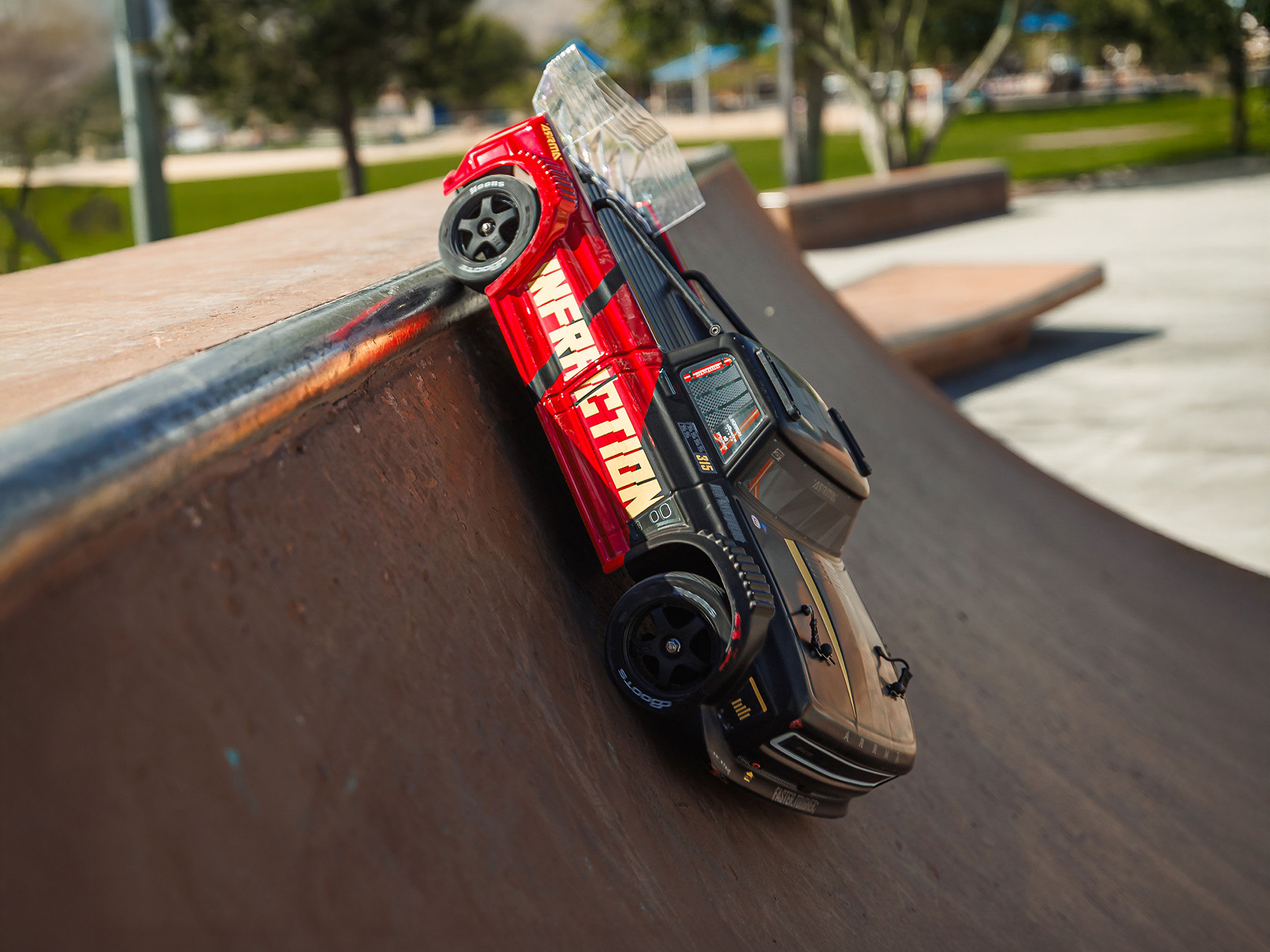 1/8 INFRACTION 223S DSC 4X4 RTR Street Bash, Red/Black-18