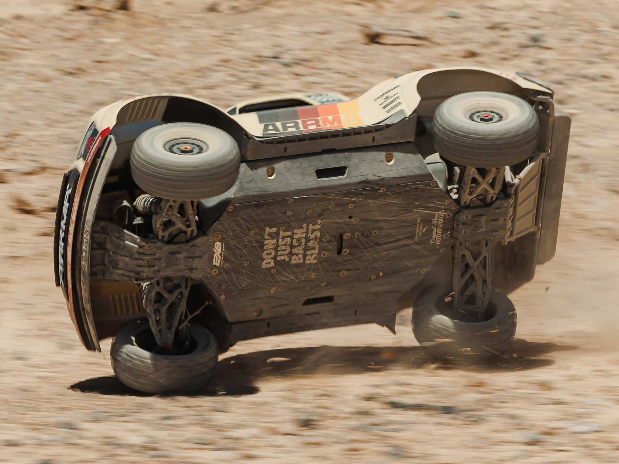 1/7 MOJAVE 6S 4X4 RTR Brushless Desert Truck, Beige-23
