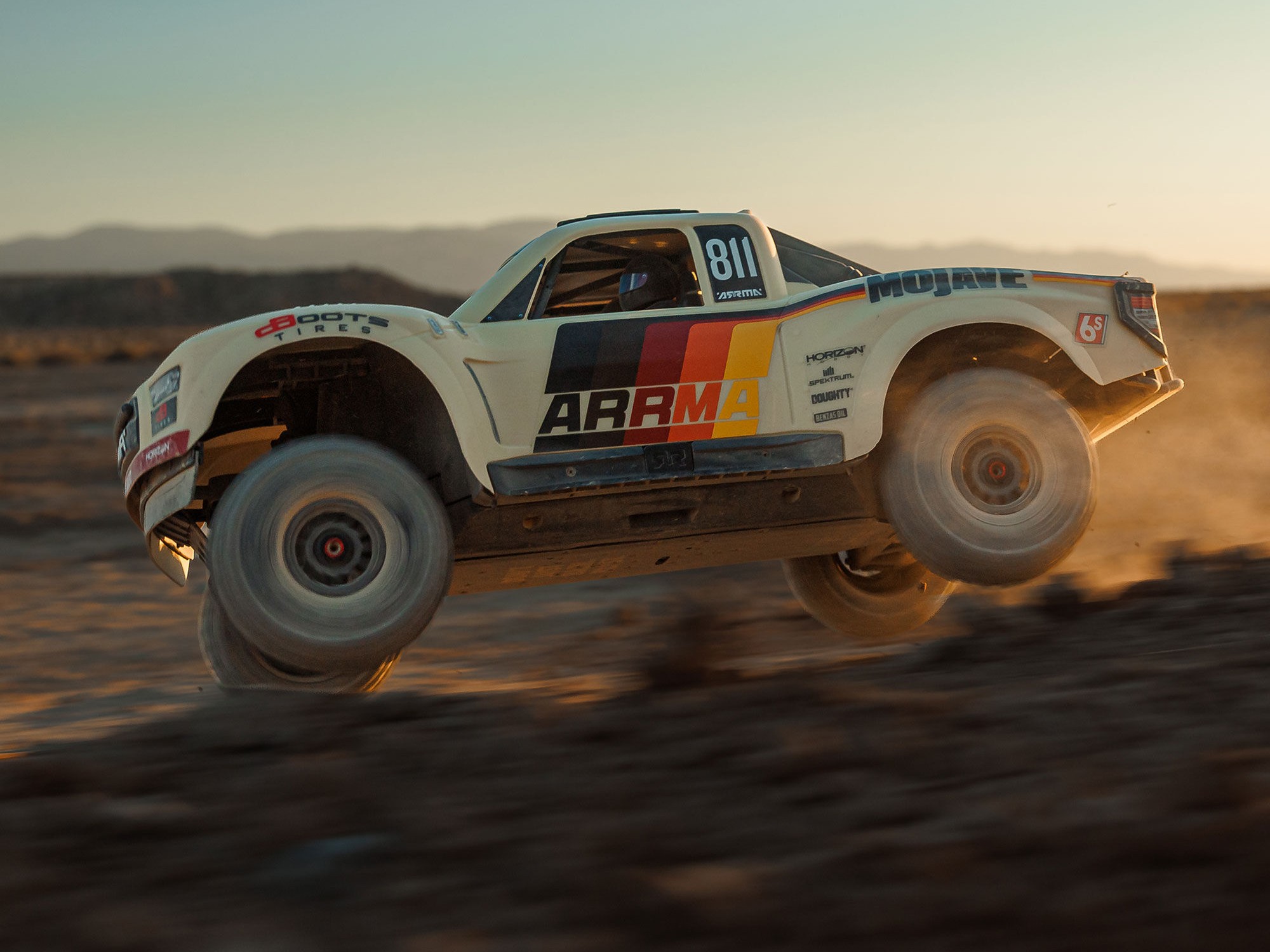 1/7 MOJAVE 6S 4X4 RTR Brushless Desert Truck, Beige-29