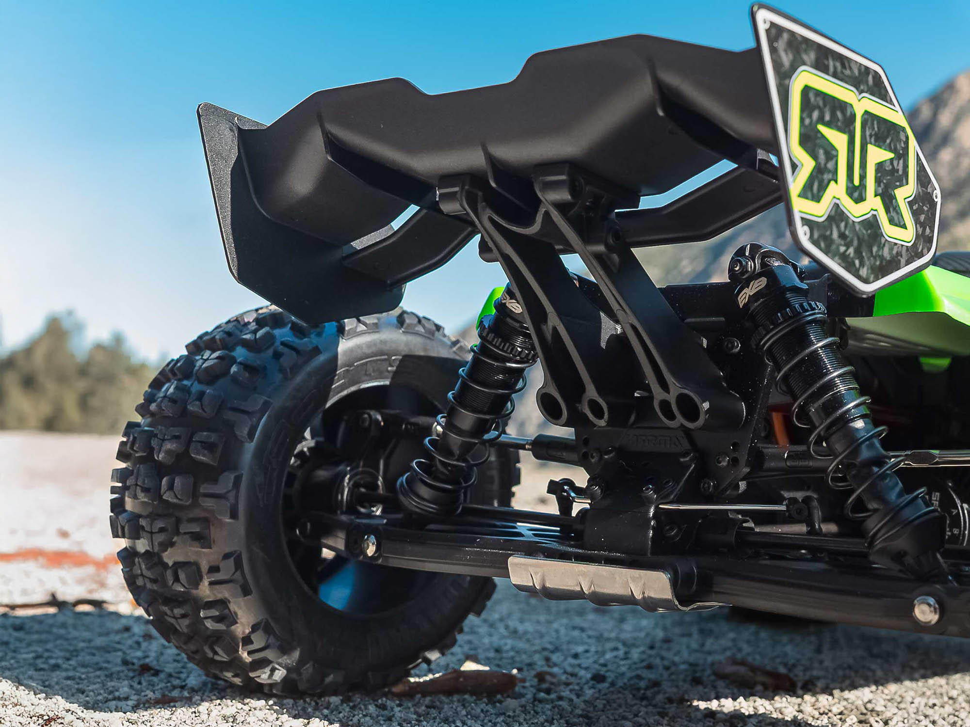 1/8 KRATON 6S V6 4X4 BLX Speed Monster Truck RTR Green/Black-17