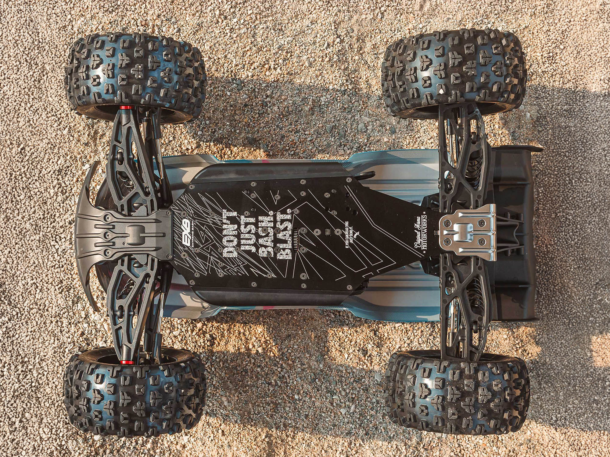 1/8 KRATON 6S V6 4X4 BLX Speed Monster Truck RTR Blue/Red-11