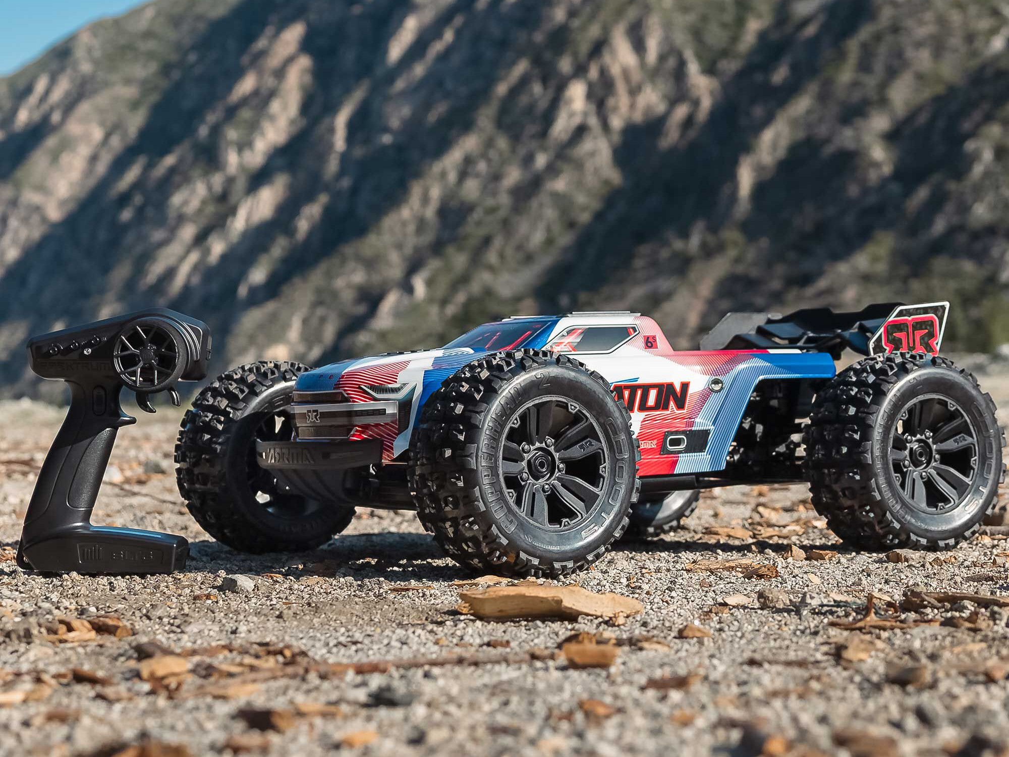 1/8 KRATON 6S V6 4X4 BLX Speed Monster Truck RTR Blue/Red-19