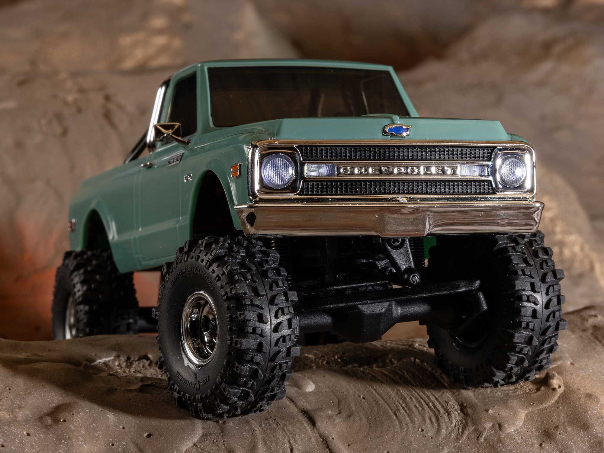 1/30 SCX30 Chevrolet K10 4X4 RTR Rock Crawler Green-21