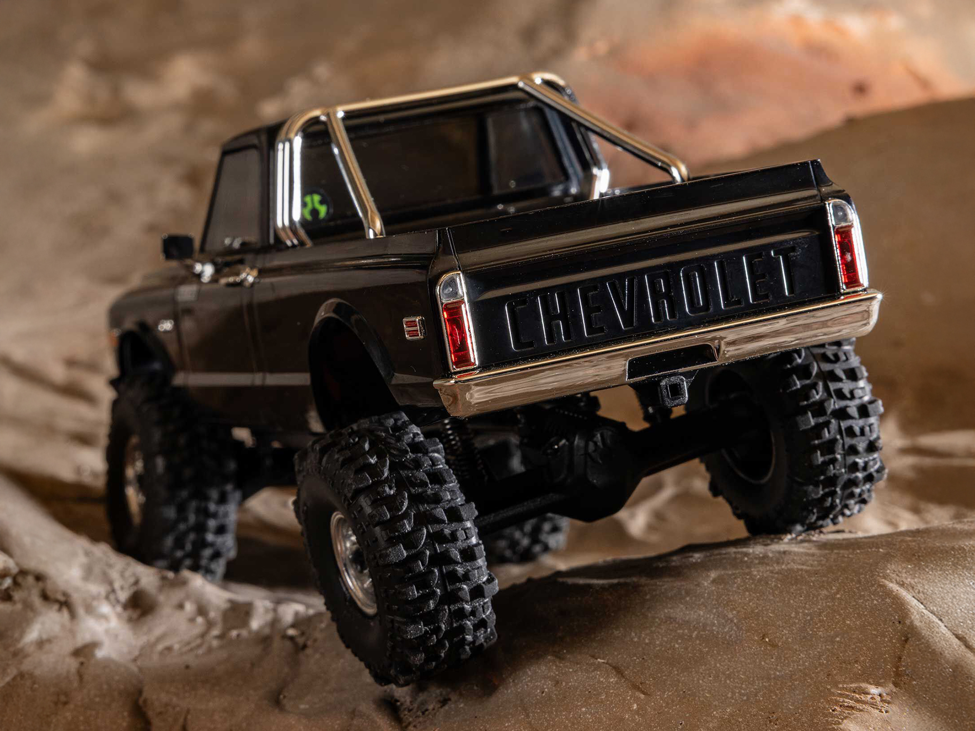 1/30 SCX30 Chevrolet K10 4X4 RTR Rock Crawler Black-20