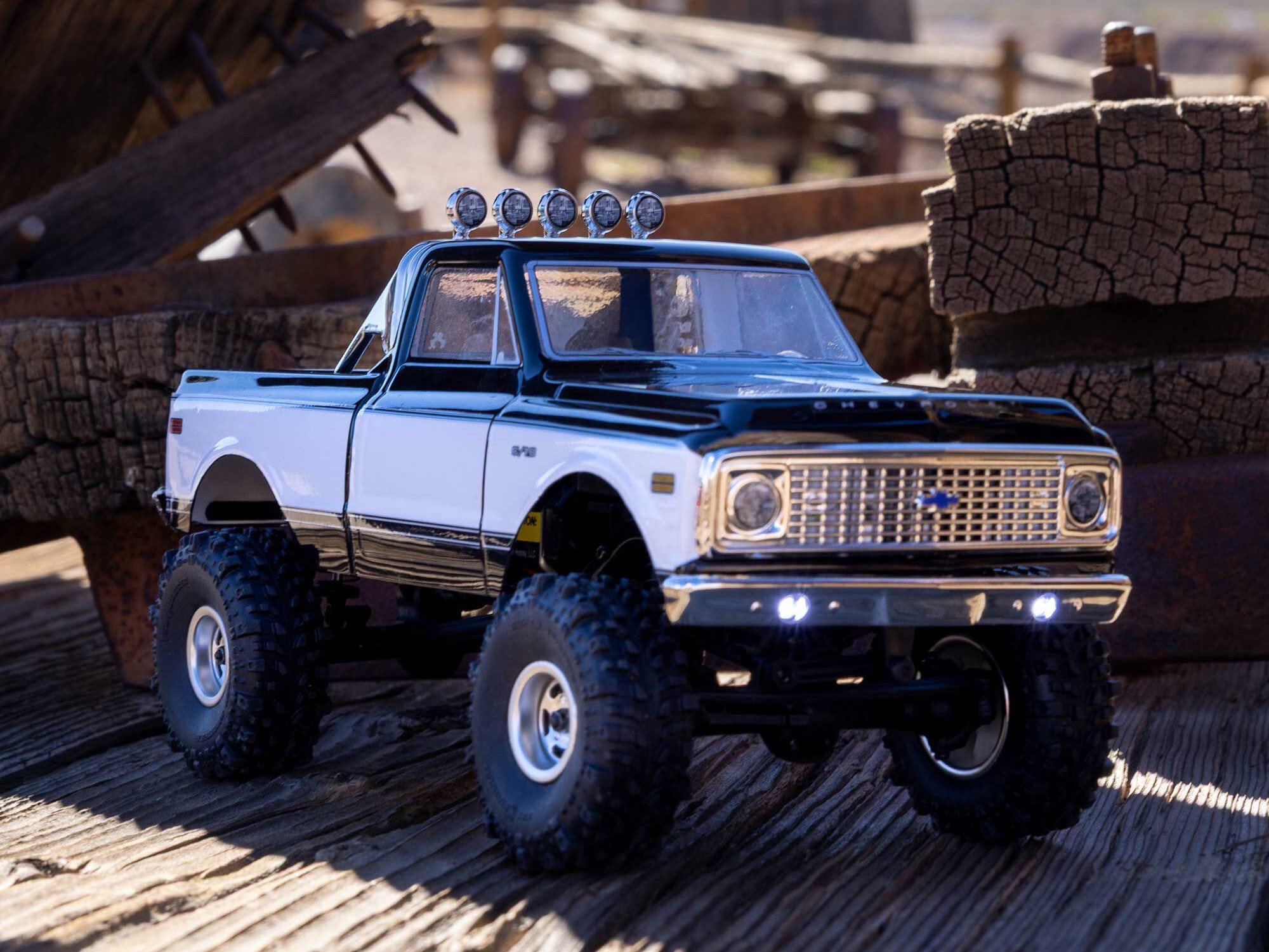 1/24 SCX24 1971 Chevrolet C10 4WD Truck RTR, Black-26