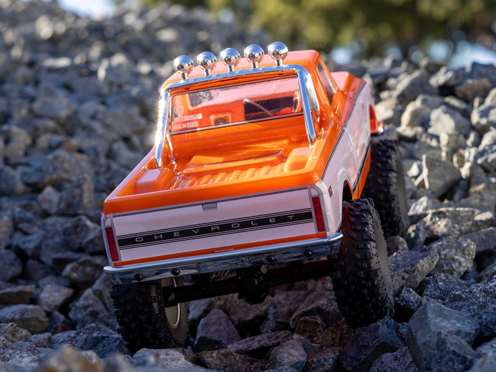 1/24 SCX24 1971 Chevrolet C10 4WD Truck RTR, Orange-27