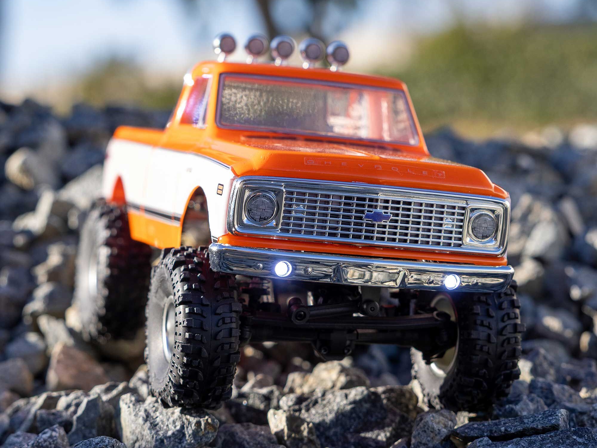 1/24 SCX24 1971 Chevrolet C10 4WD Truck RTR, Orange-29