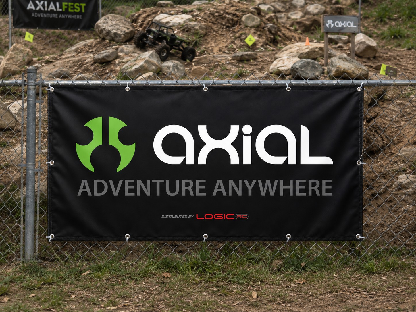 axial-promo-banner-2x1m