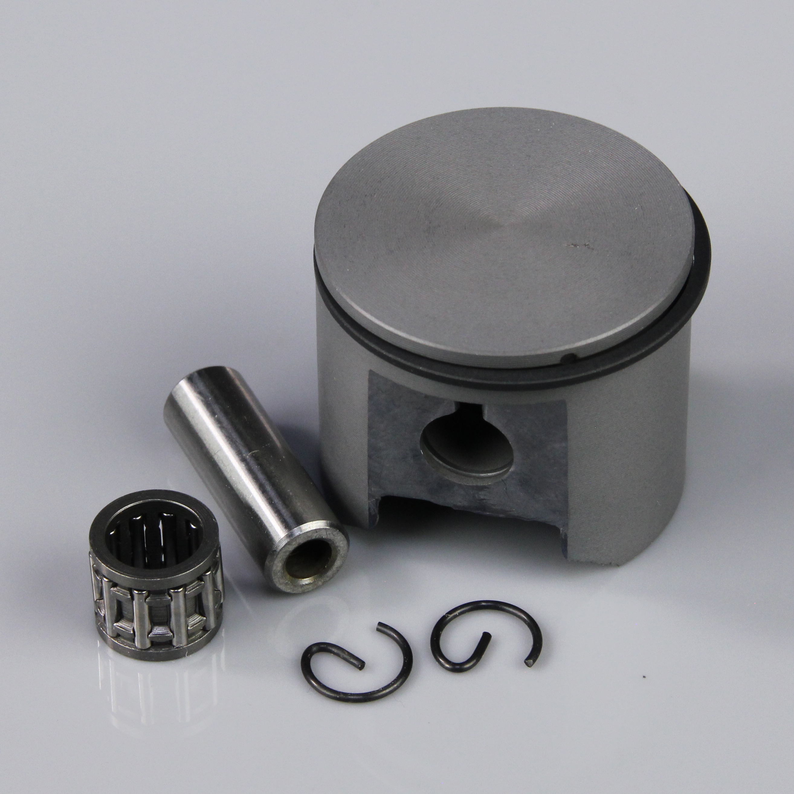 Piston and Accessories including C-Clips / Rings / Gudgeon Bearing and Pin / Spacers (fits 20cc RE)