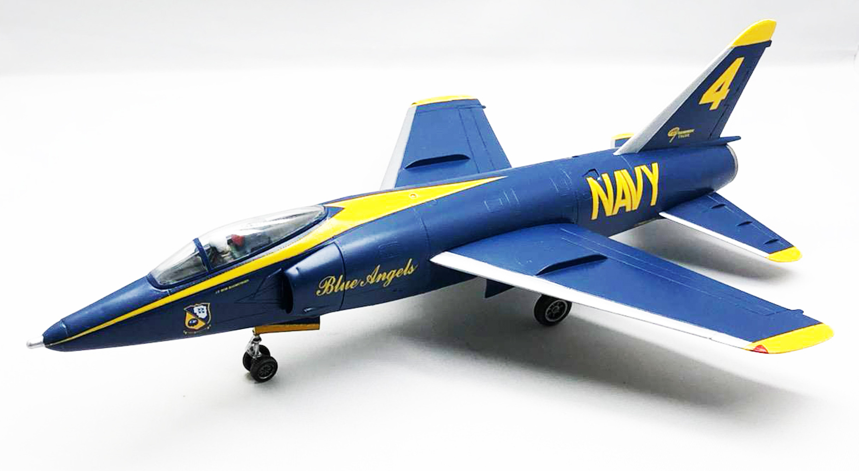 1:55 US NAVY Blue Angels F-11F-1 Grumman Tiger-2