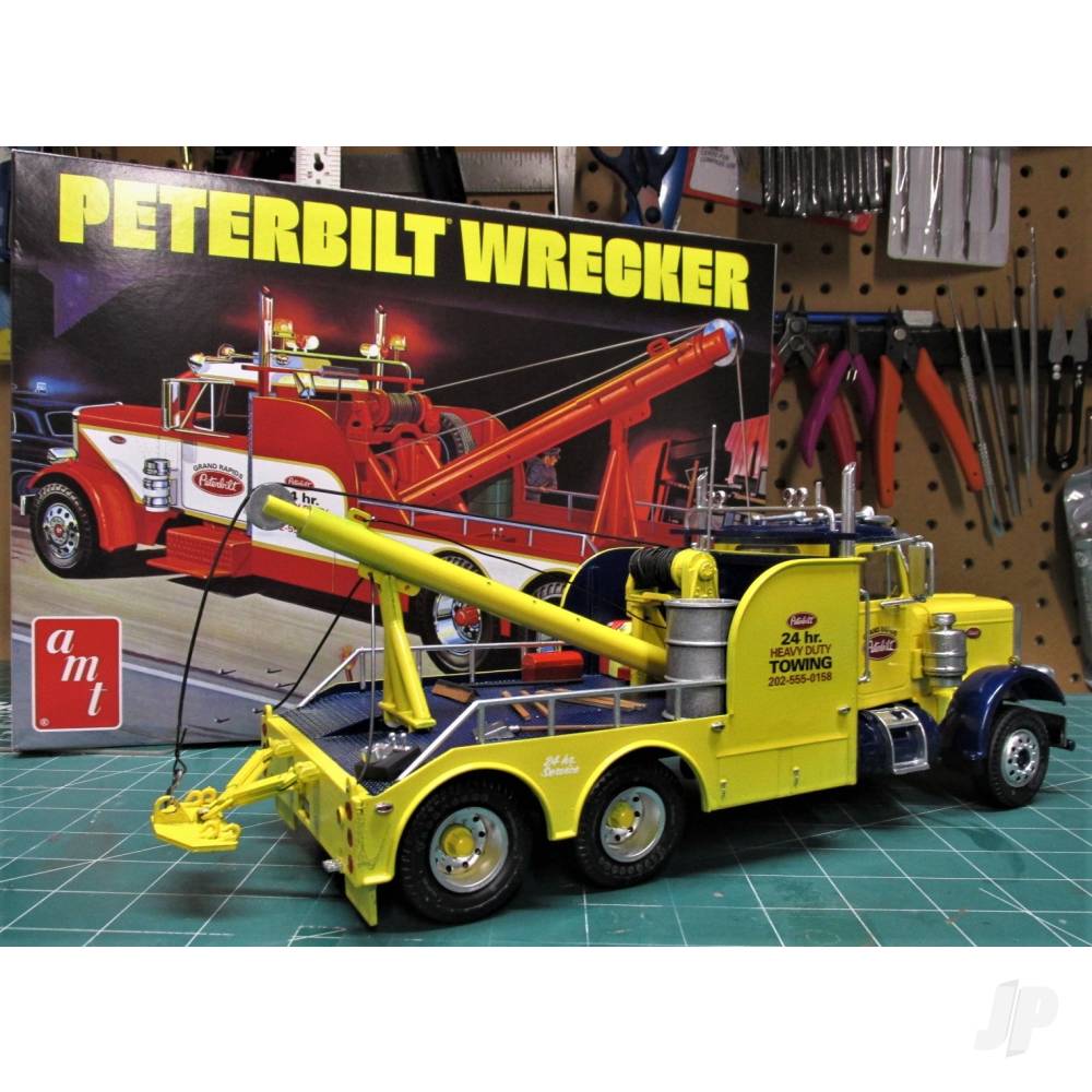 Peterbilt 359 Wrecker-2