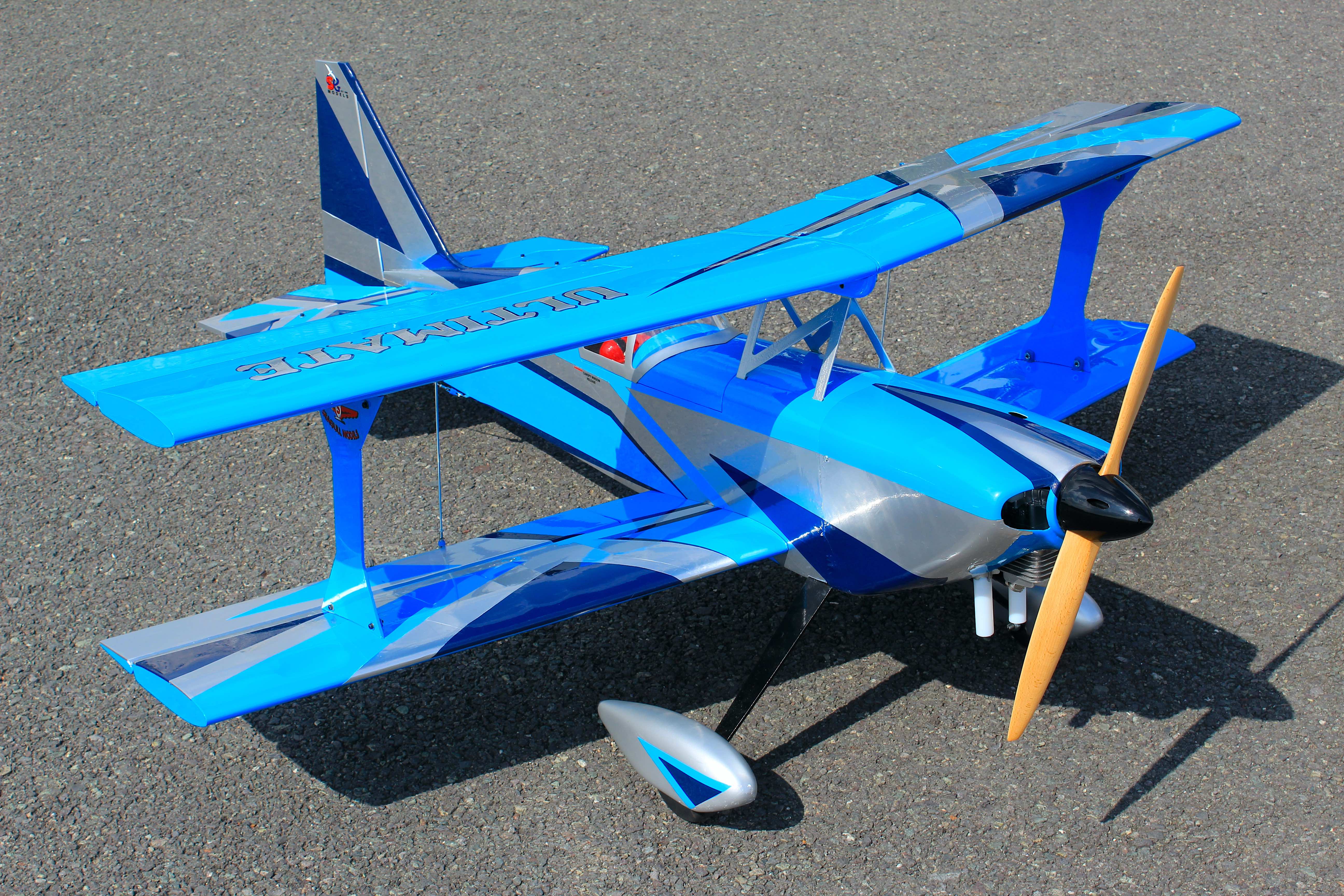 Ultimate Biplane (20cc) 1.37m (54.3in)