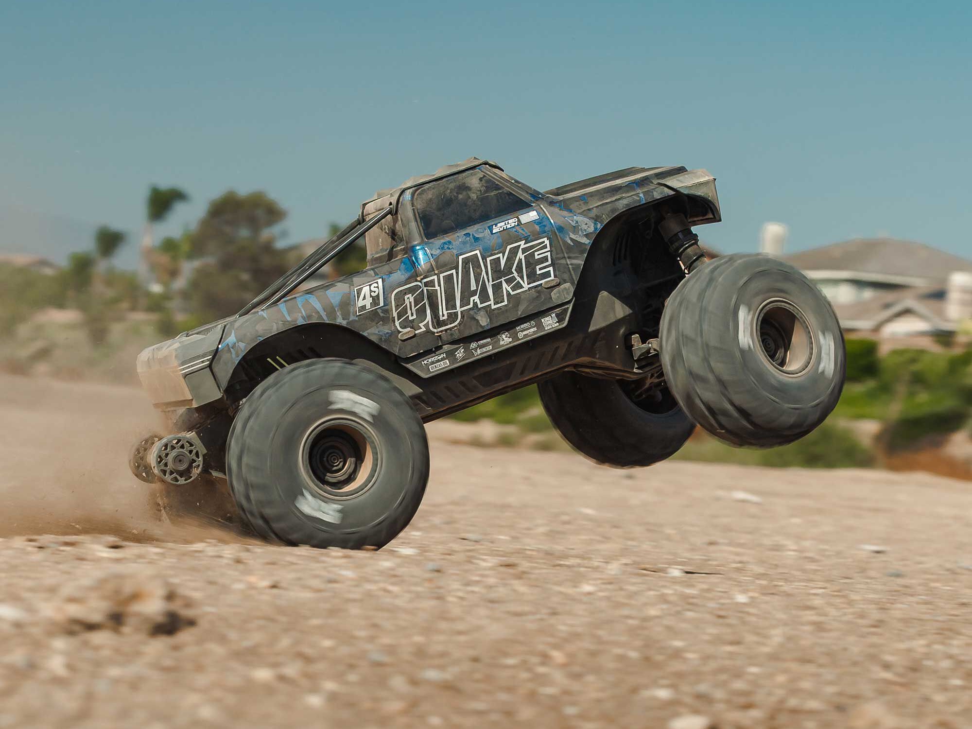 1/8 QUAKE 4S DSC 4X4 RTR Monter Truck, LE Black/Pearl-22