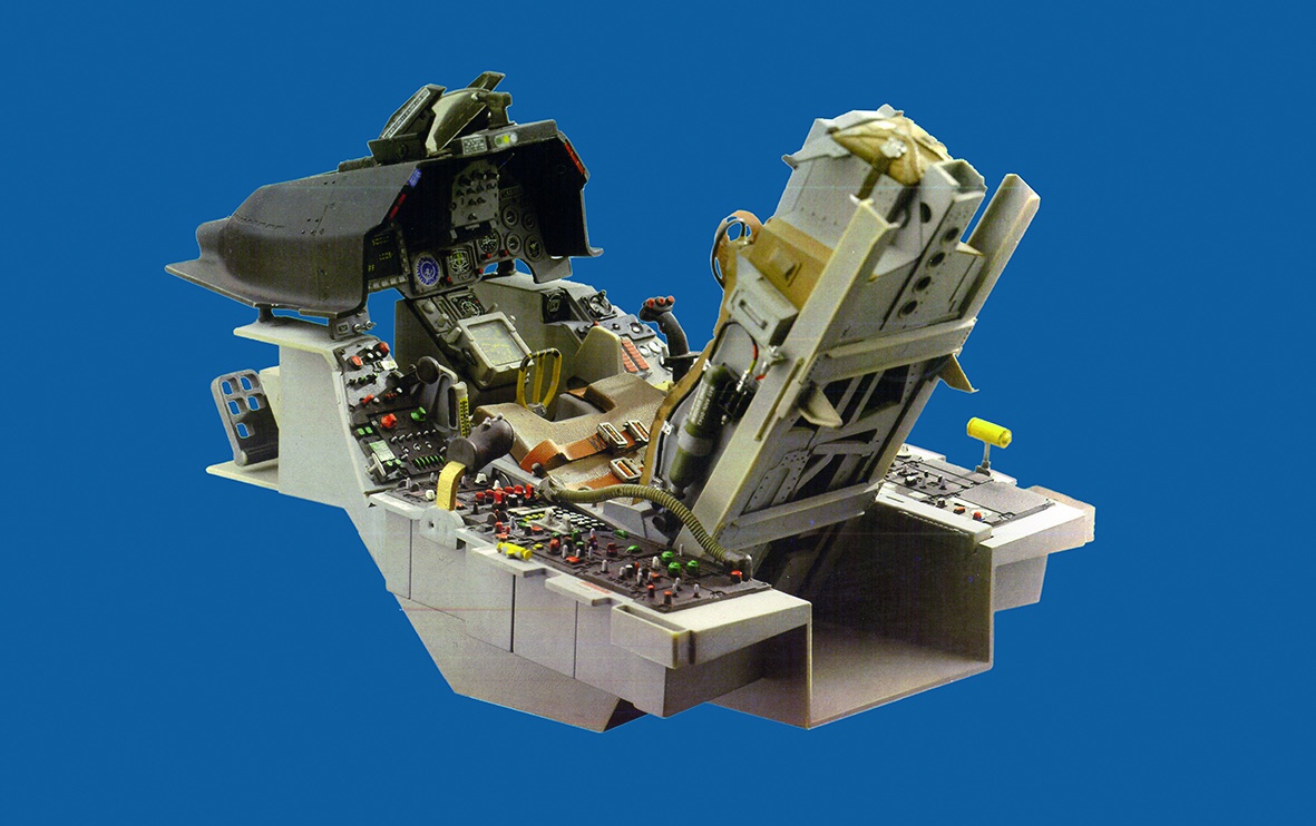 Italeri F-16 COCKPIT