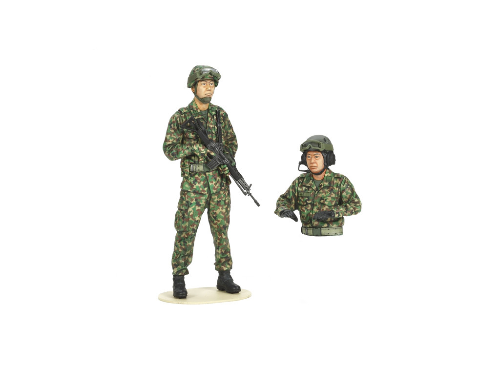 tamiya-116-jgsdf-tank-crew-set