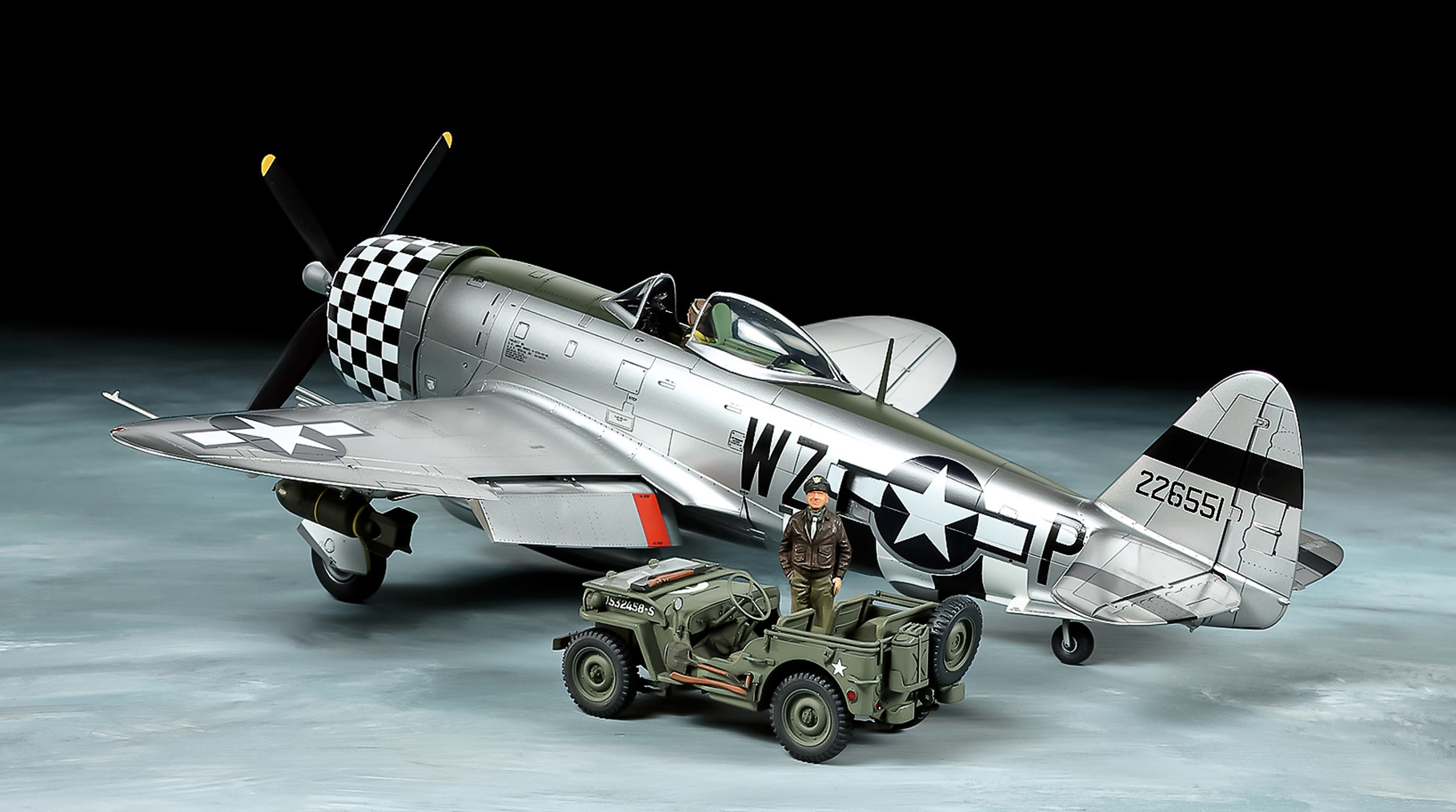Tamiya 1/48 P-47D Thunderbolt Bubbletop & 4x4 LV Vehicle Set