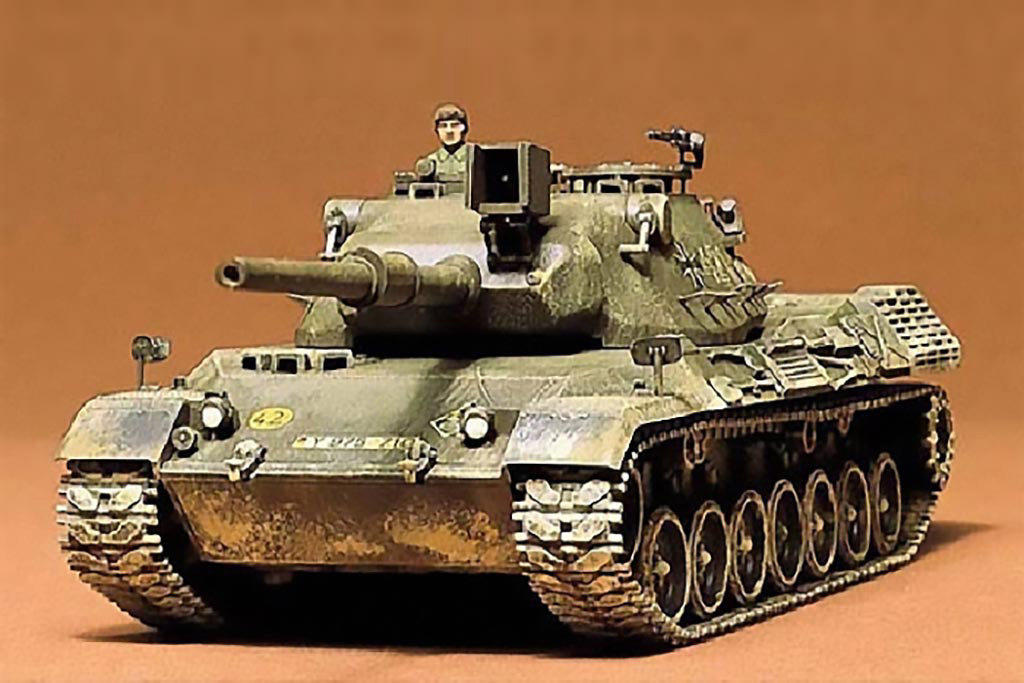 Tamiya GERMAN LEOPARD MED TANK KIT