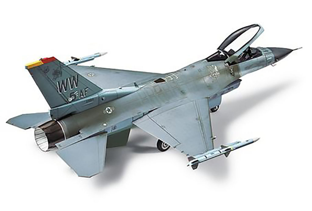 Tamiya 1/72 F-16 CJ FIGHTING FALCON - BLOCK 50
