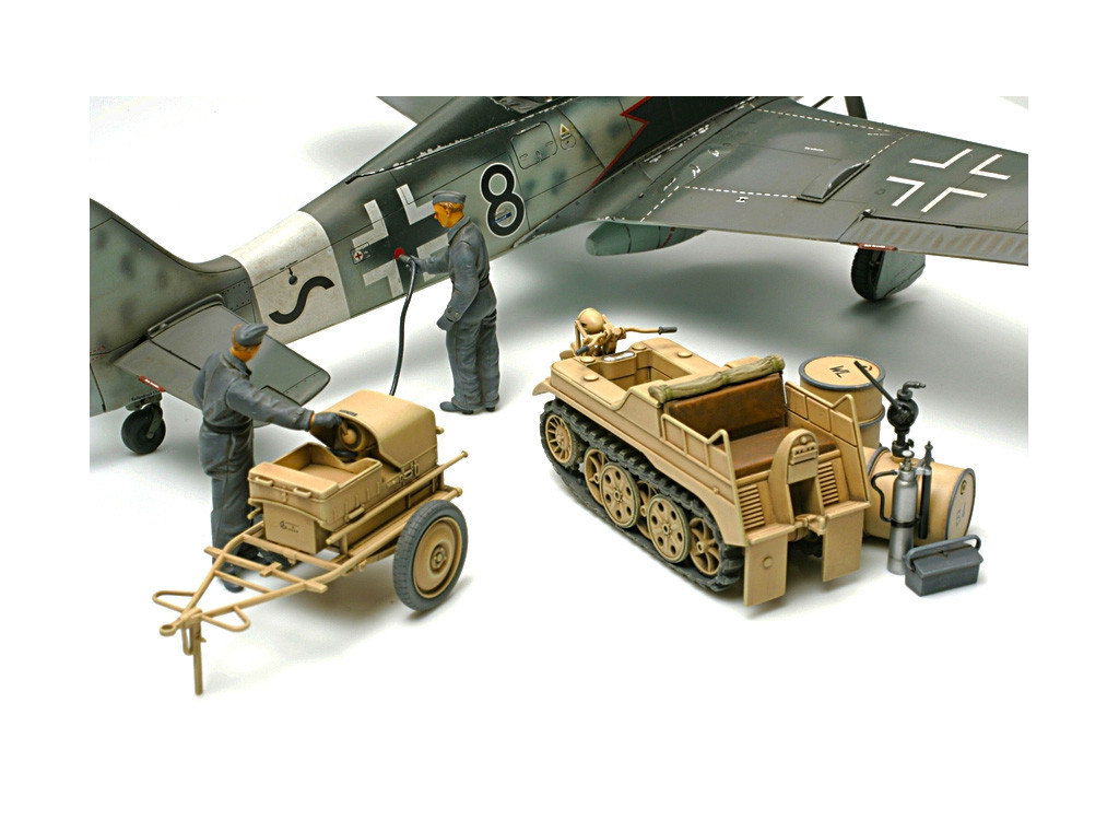 tamiya-german-aircraft-power-supply-unit-kettenkraftrad-set