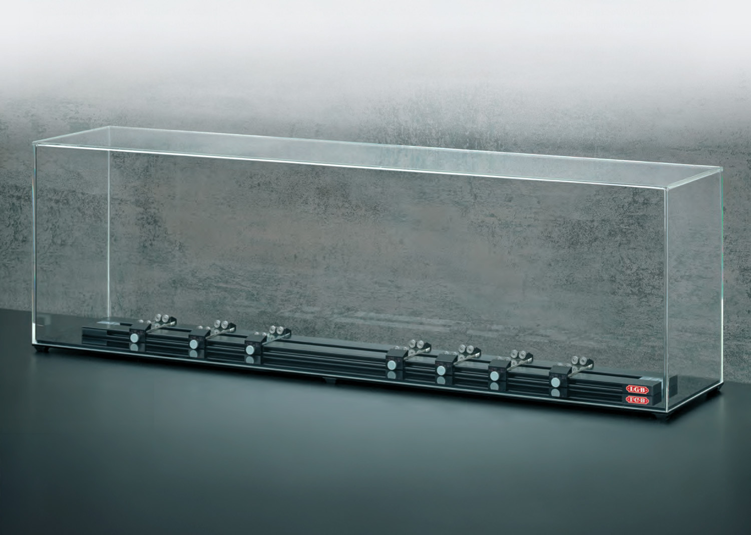 LGB Display Case with Roller Test Stand