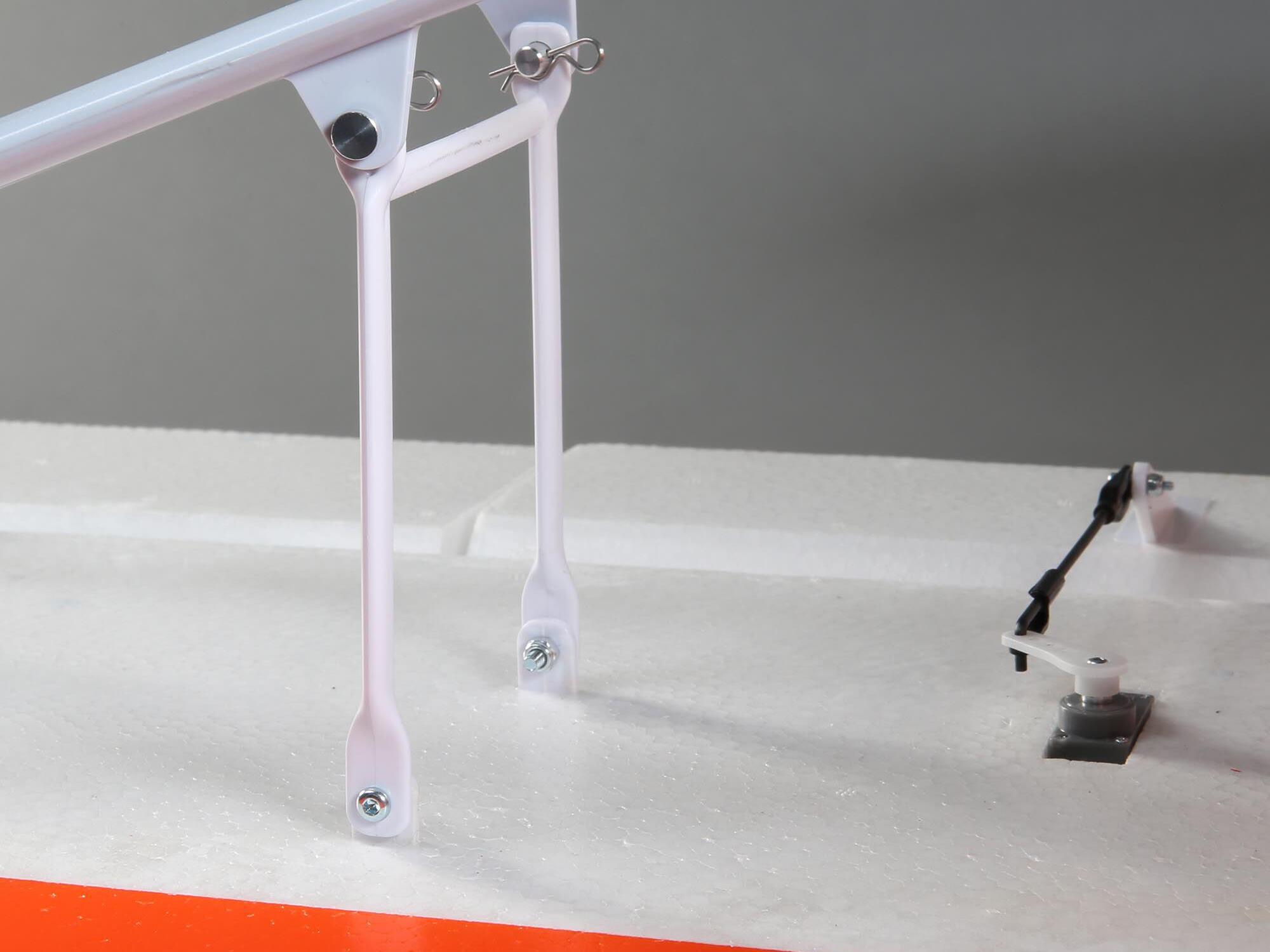 Carbon-Z Cub SS 2.1m BNF Basic with AS3X and SAFE Select-9