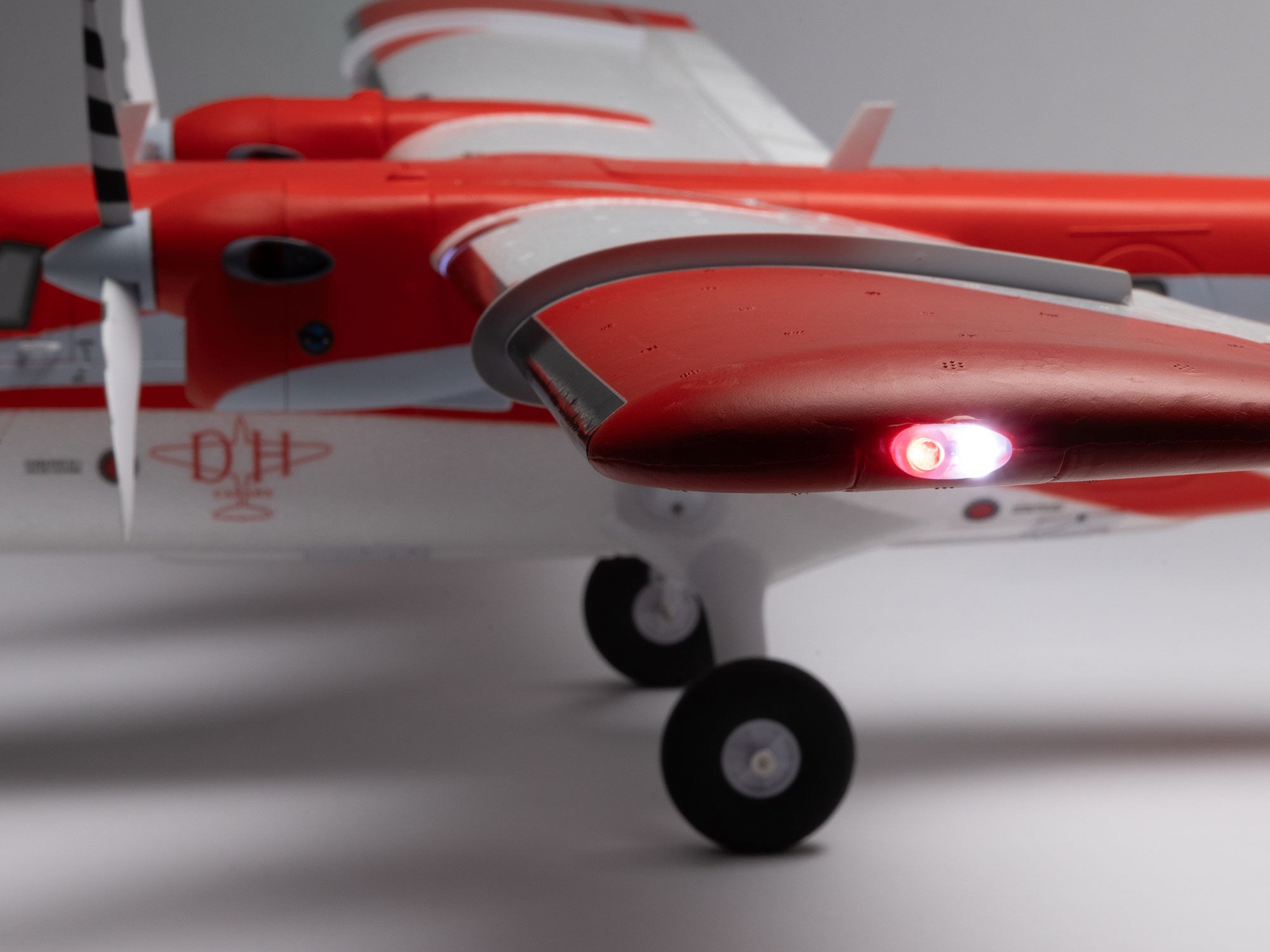 DHC-6 Twin Otter 1.4m BNF Basic Combo with Floats-17