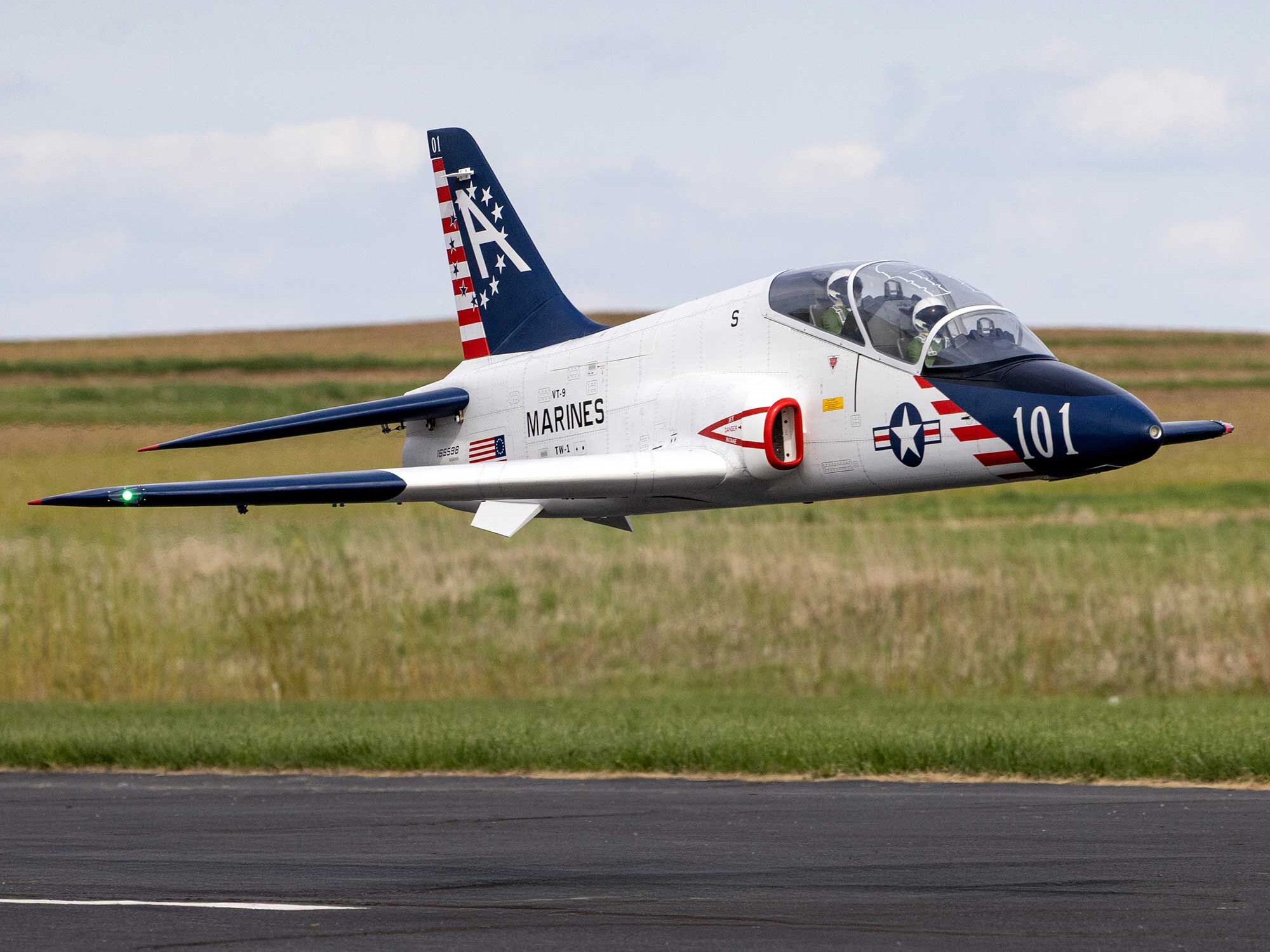 Hawk/T-45 140-160N Turbine Jet ARF-17