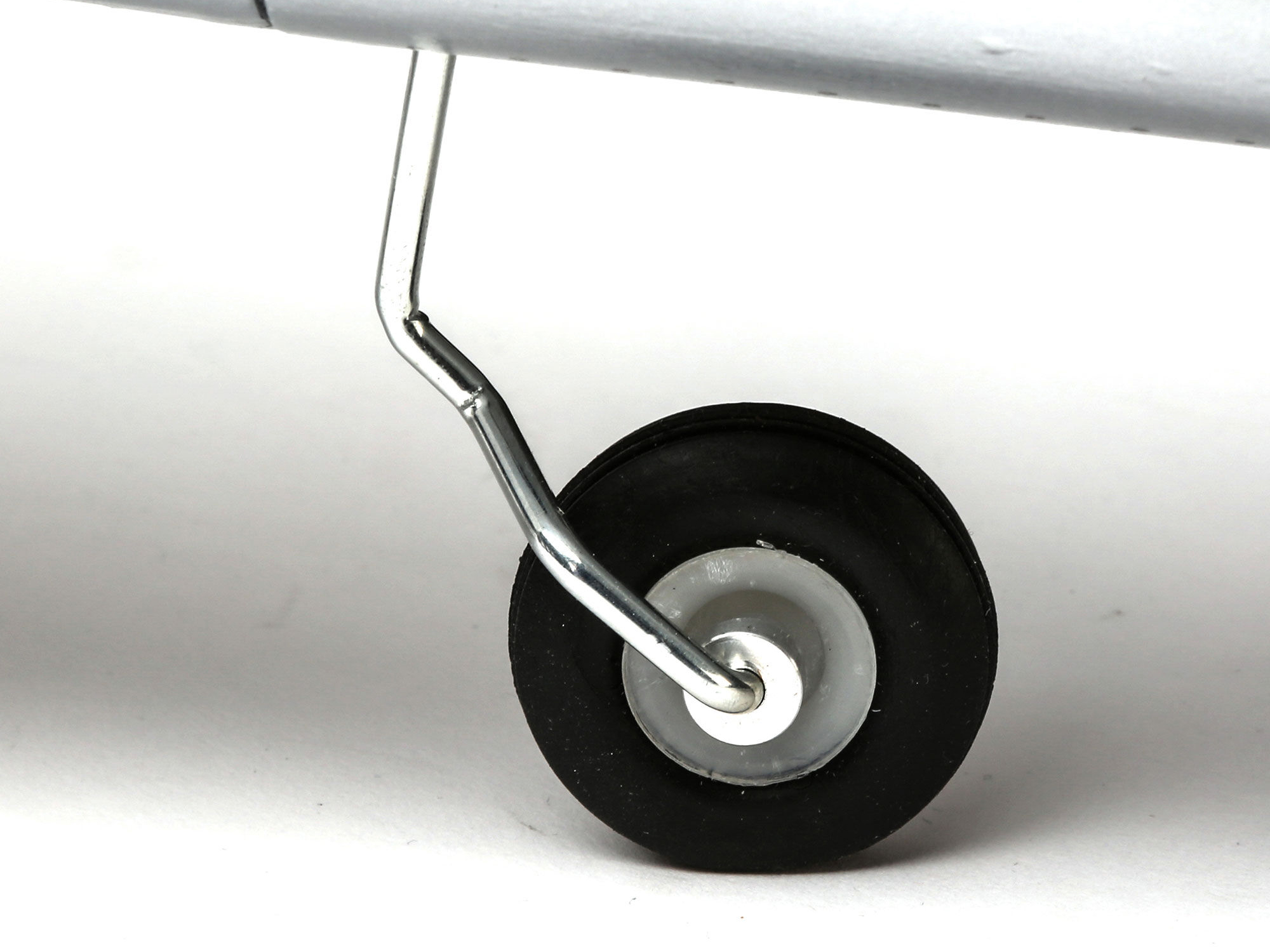 P-51D Mustang 20cc ARF, 69.5"-14