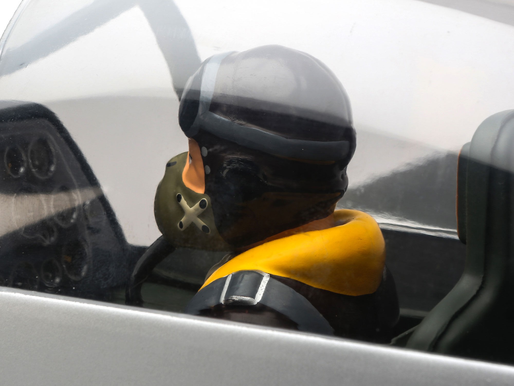 P-51D Mustang 20cc ARF, 69.5"-18