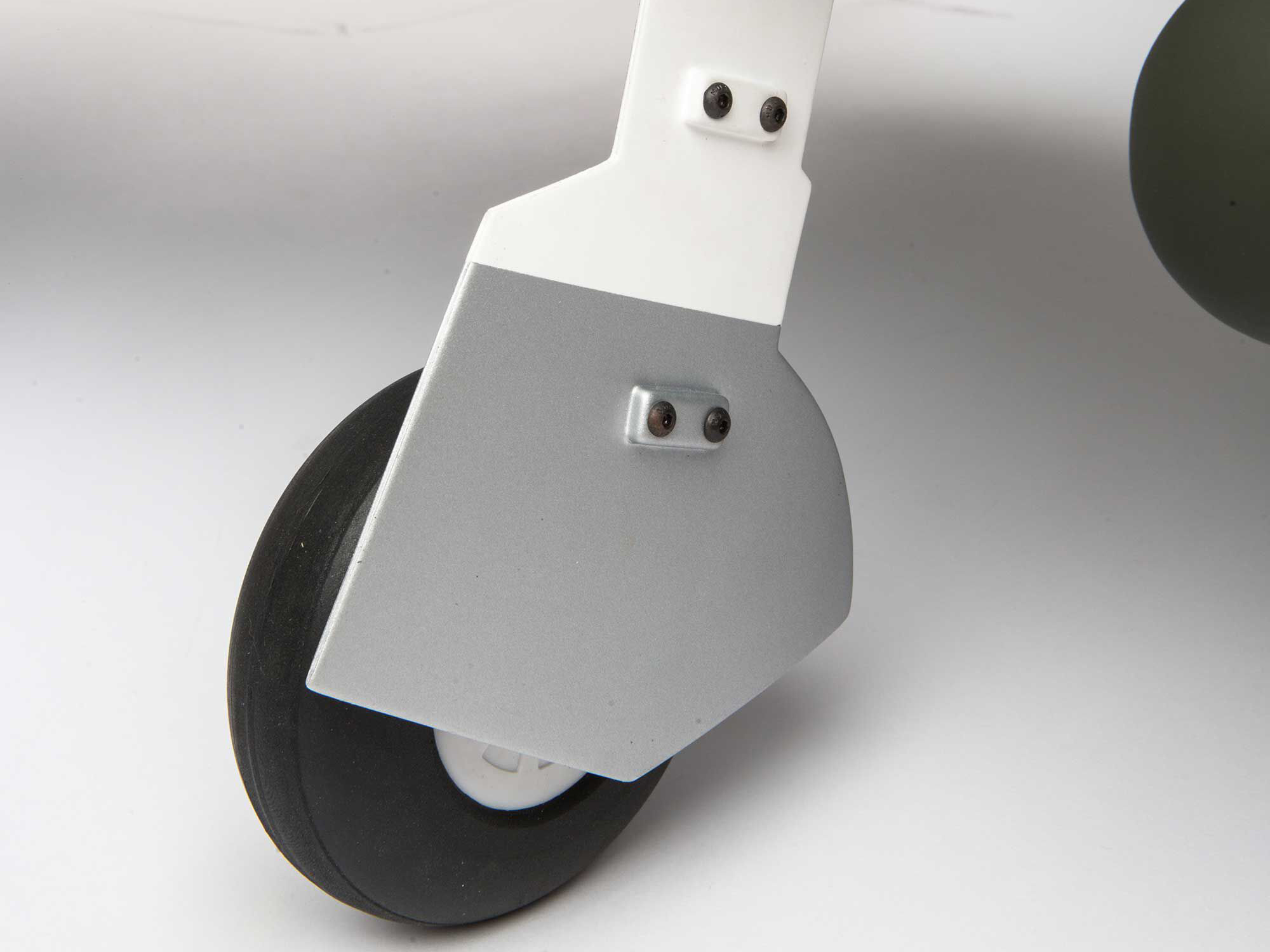 P-47D Thunderbolt 20cc ARF, 67"-7