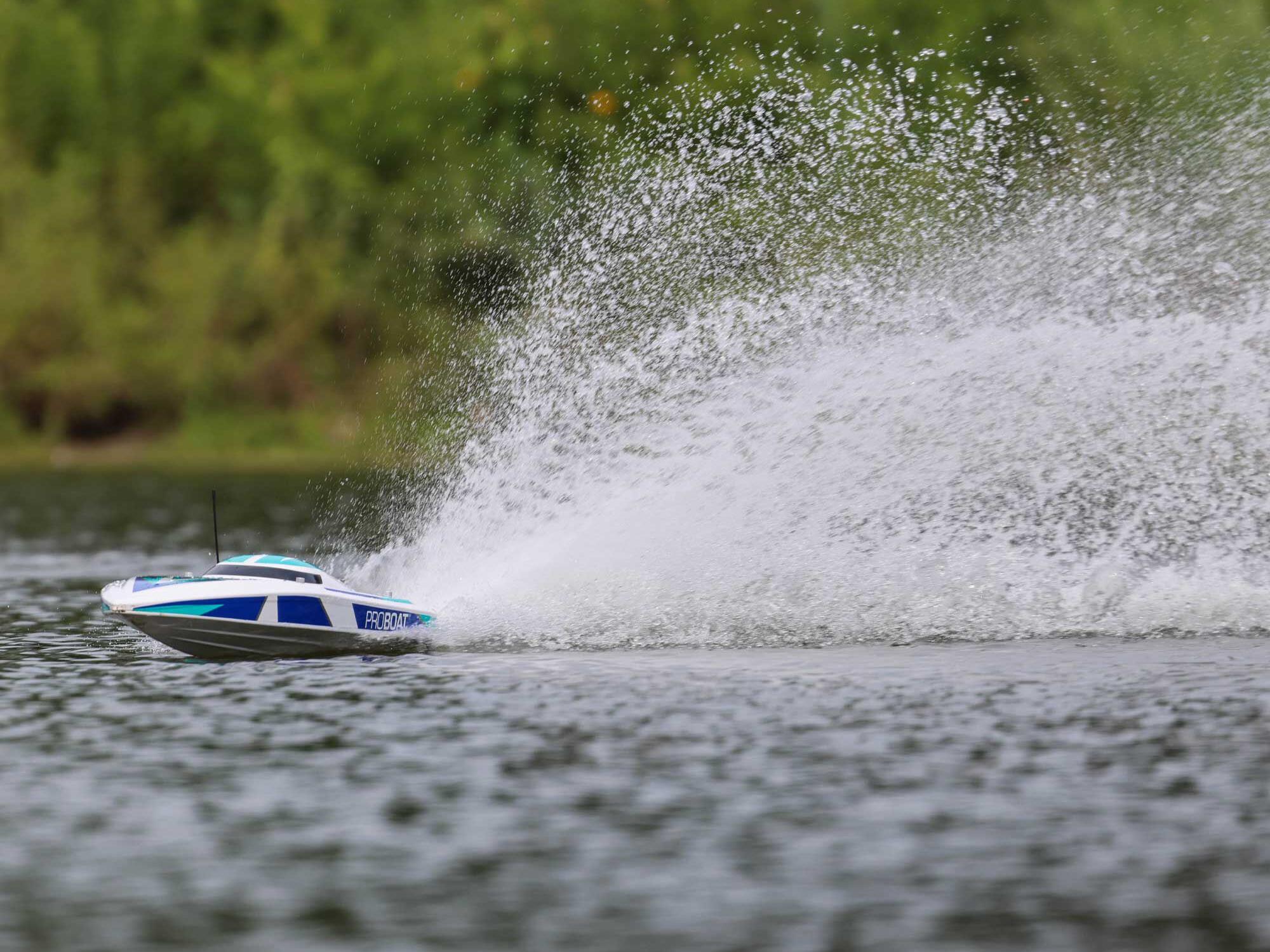 Sonicwake 36" Self-Righting Brushless Deep-V RTR, White-19