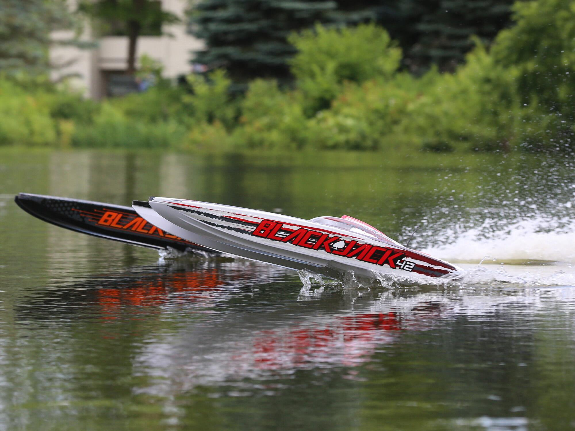Blackjack 42" 8S Brushless Catamaran RTR: Black/Orange-22