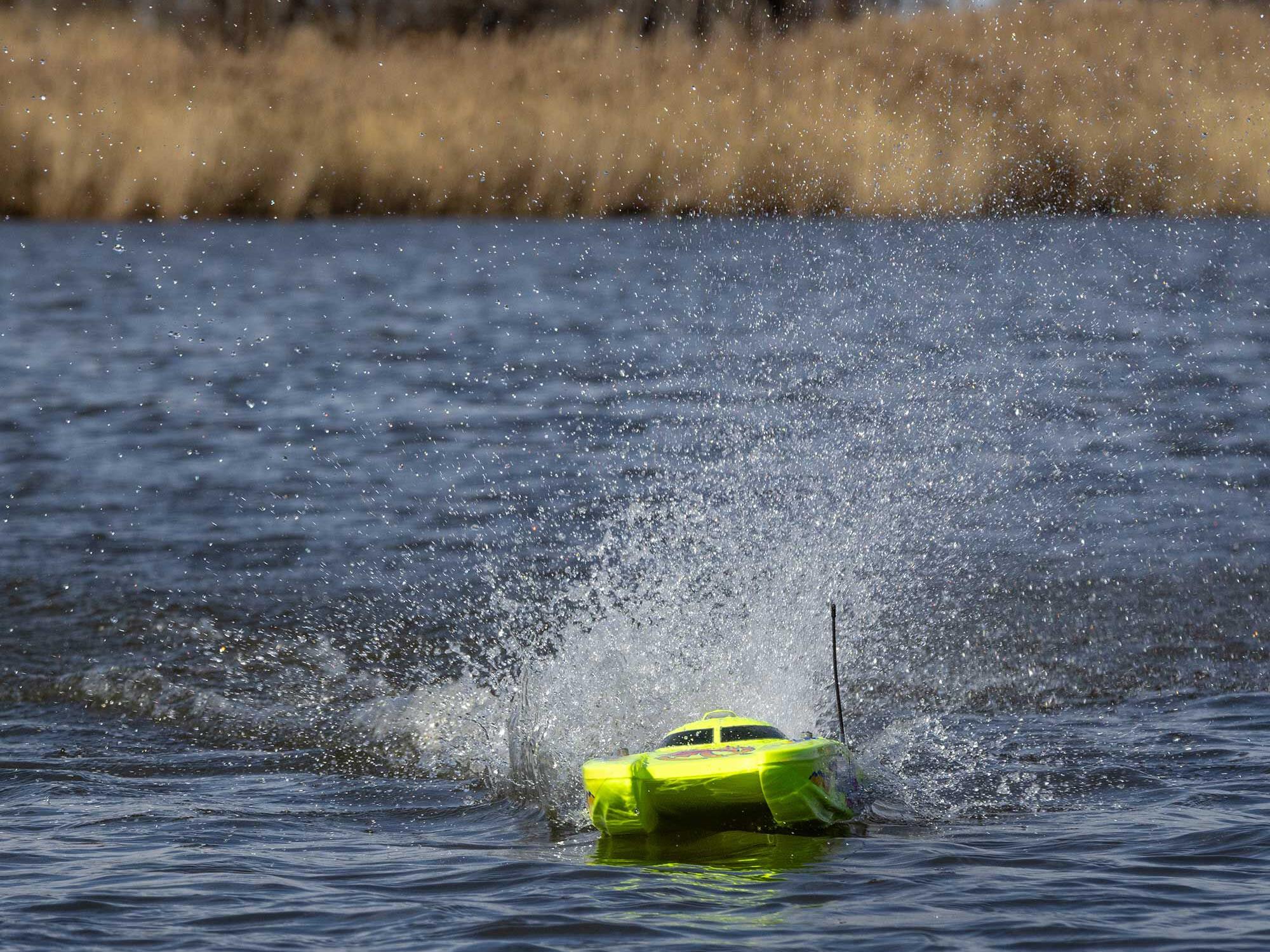 Blackjack 24" V2 Catamaran Brushless: RTR, Heat Wave Visual-20