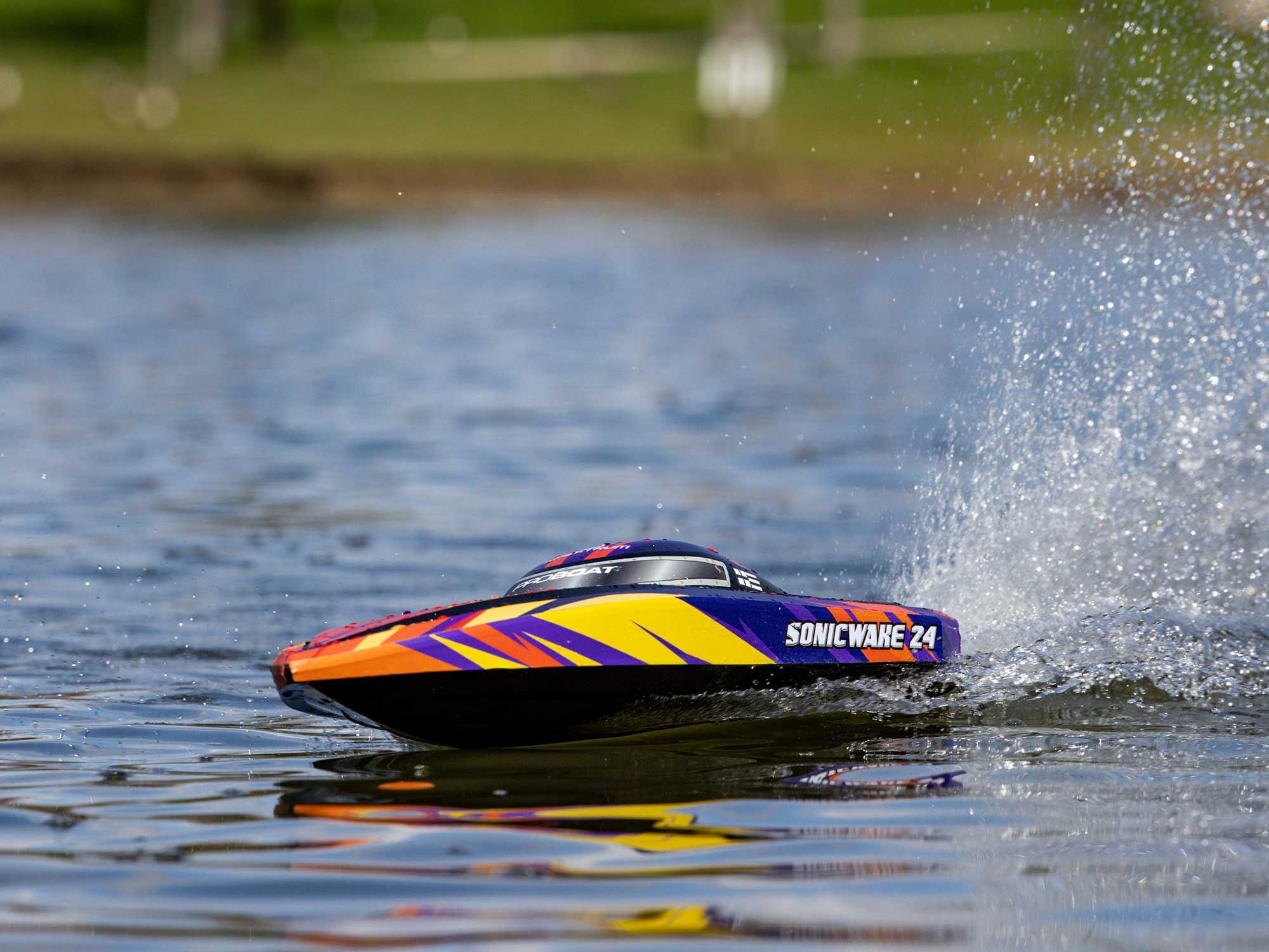 Sonicwake 24" Self-Righting Brushless Deep-V RTR, Red-17