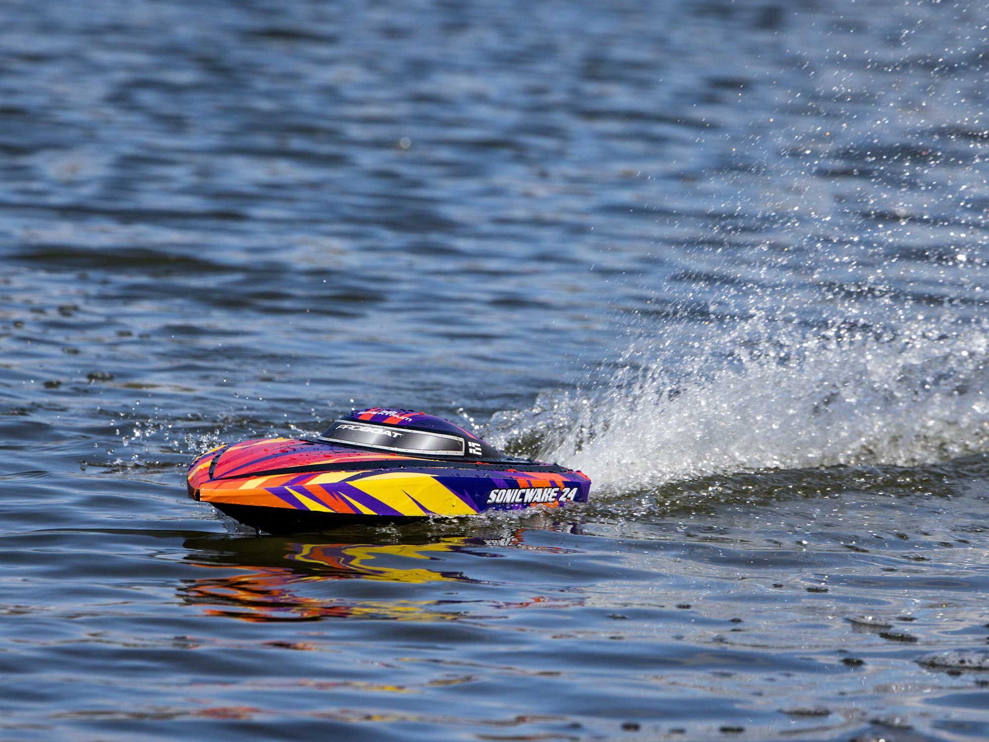 Sonicwake 24" Self-Righting Brushless Deep-V RTR, Red-19