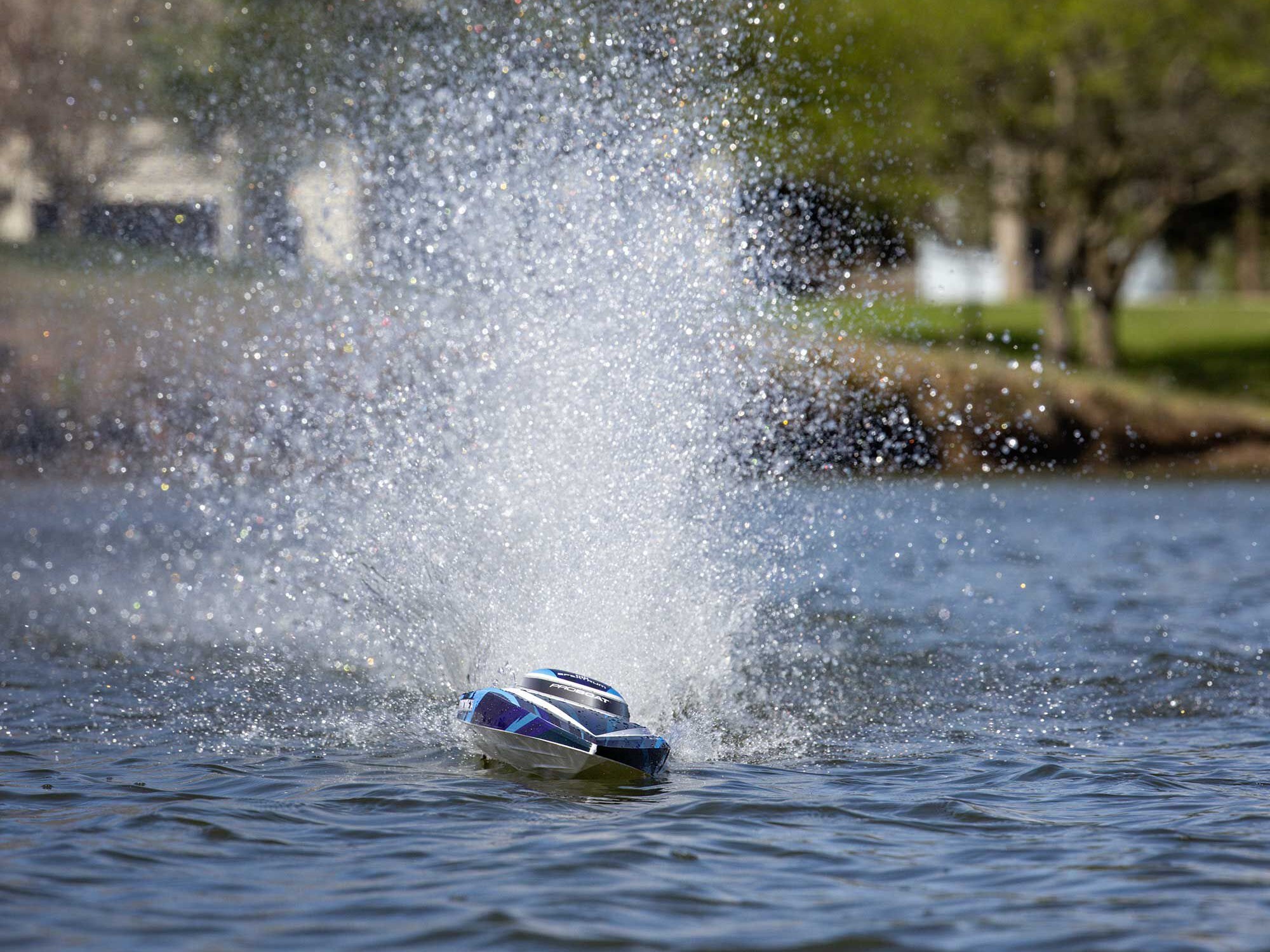 Sonicwake 24" Self-Righting Brushless Deep-V RTR, Blue-20