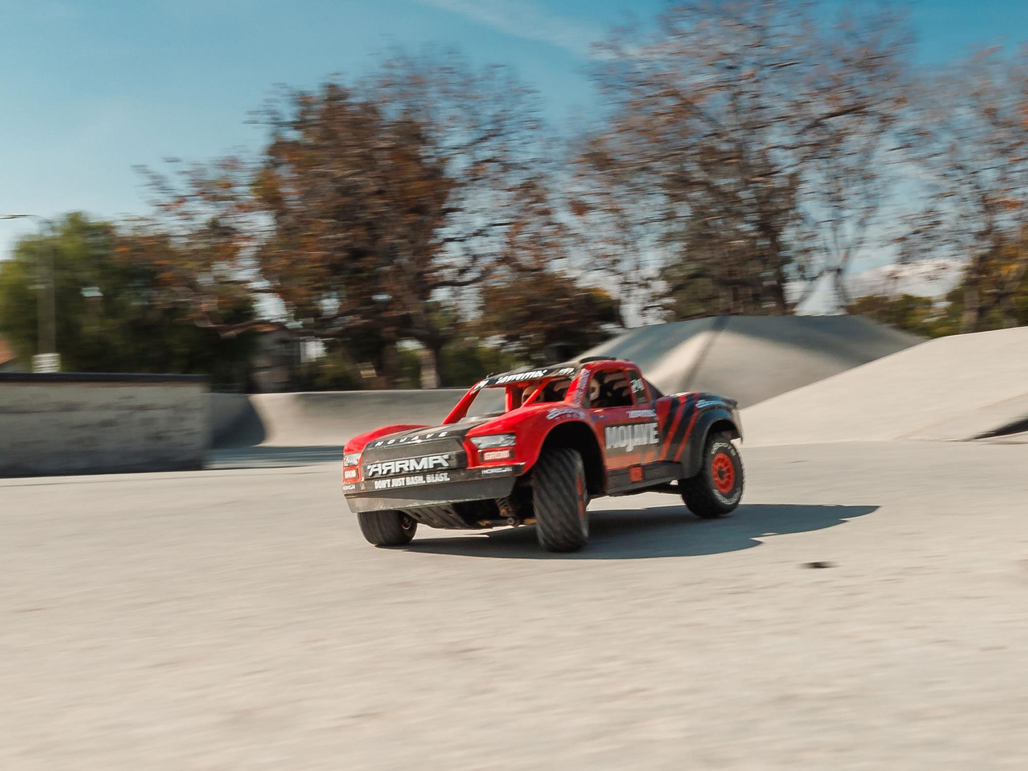 Arrma MOJAVE GROM MEGA 380 Brushed 4X4 Small Scale Desert Truck RTR - Red-16