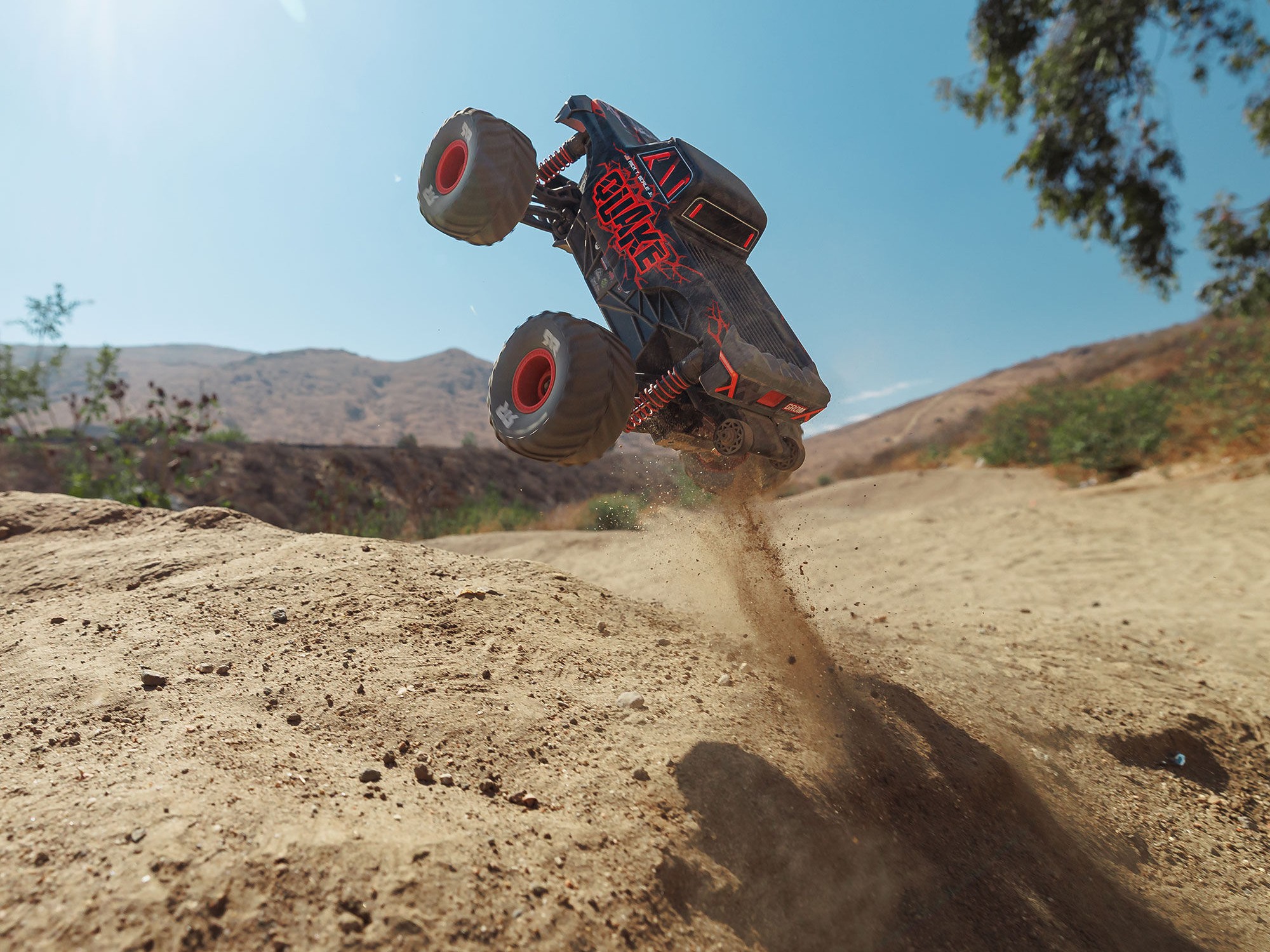 1/16 QUAKE GROM 4X4 RTR Monster Truck Red-19