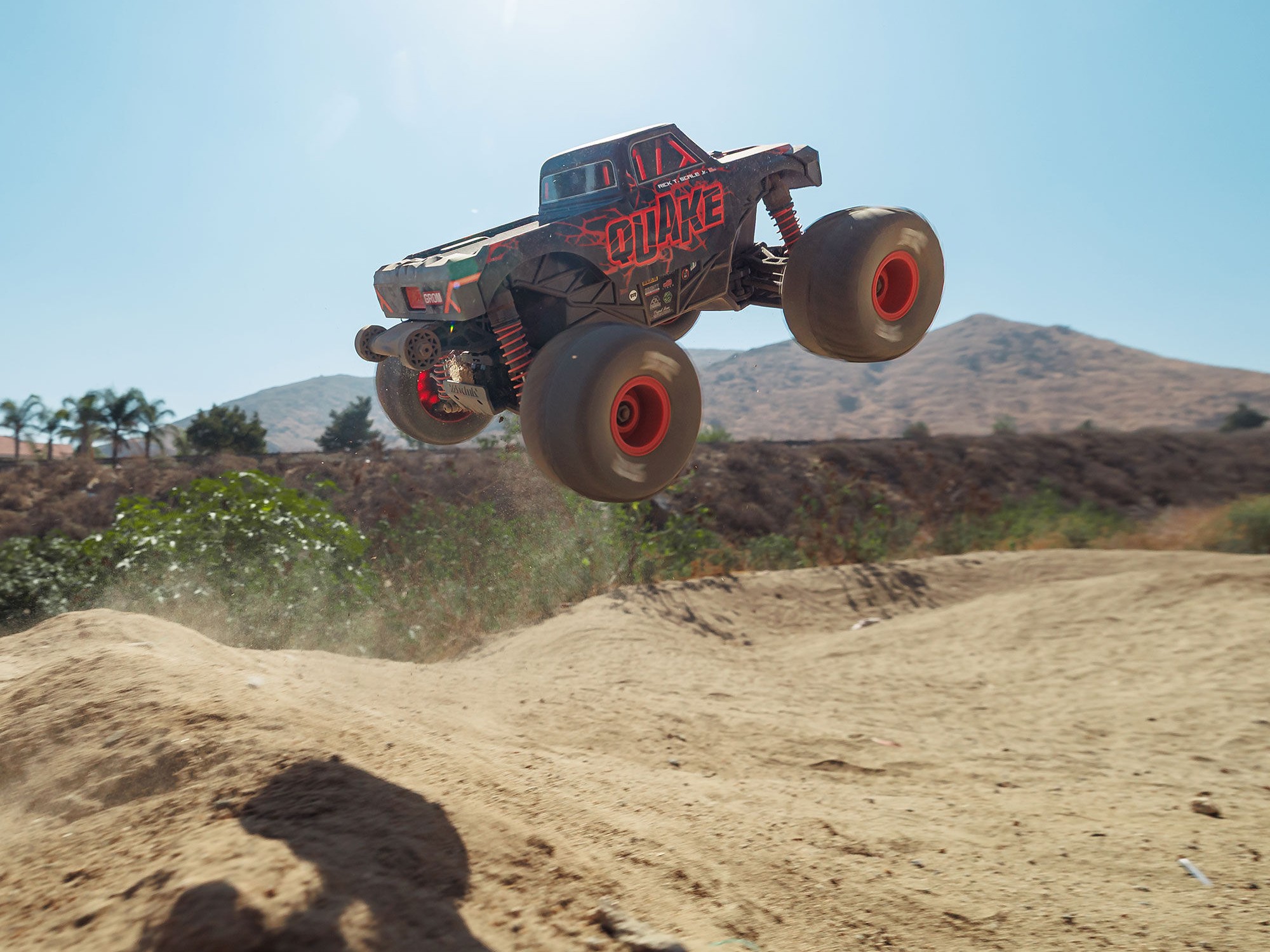 1/16 QUAKE GROM 4X4 RTR Monster Truck Red-20