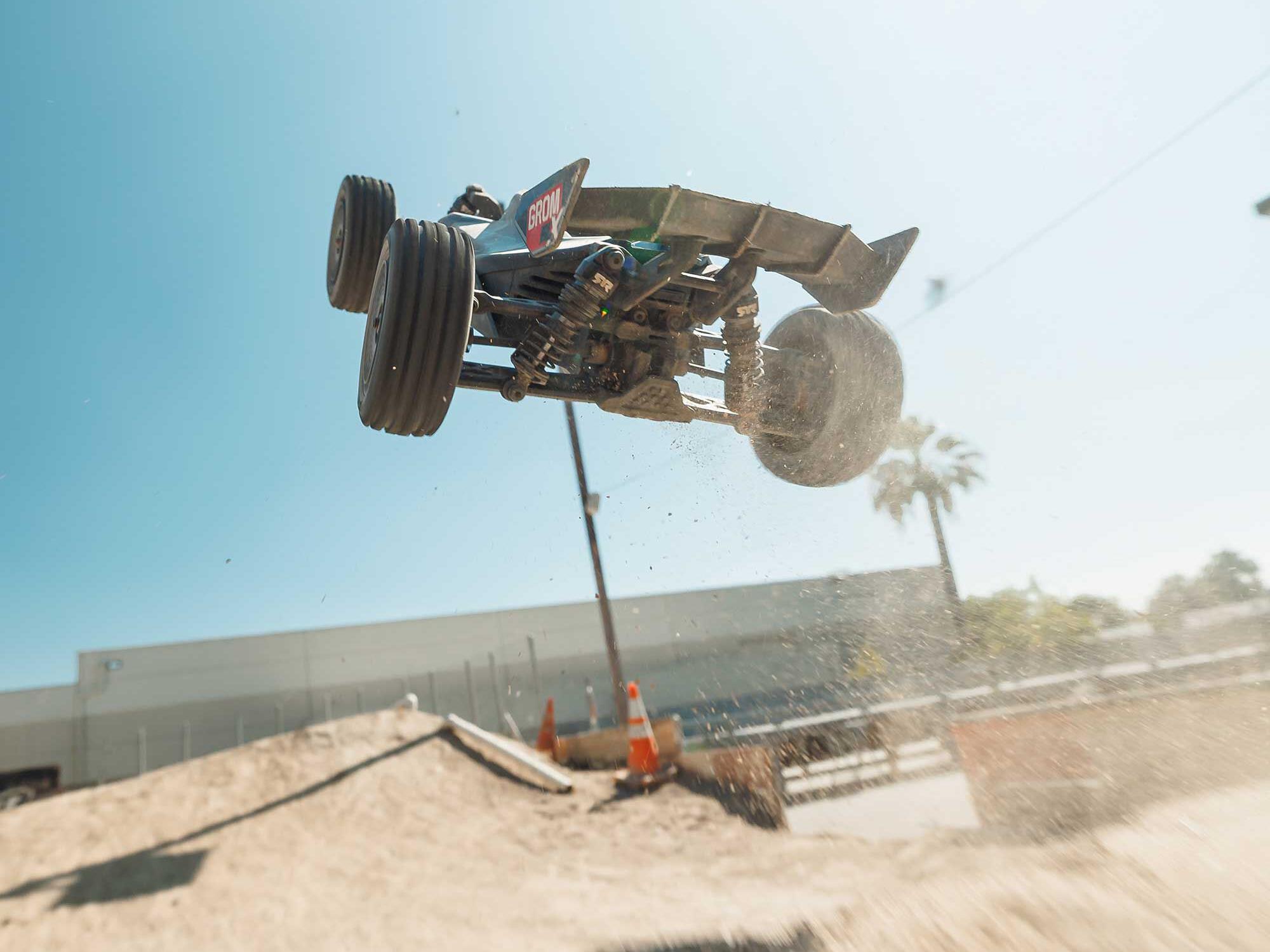 Arrma 1/18 Typhon GROM 223S BLX 4X4 with Batt/Charger Blue-15